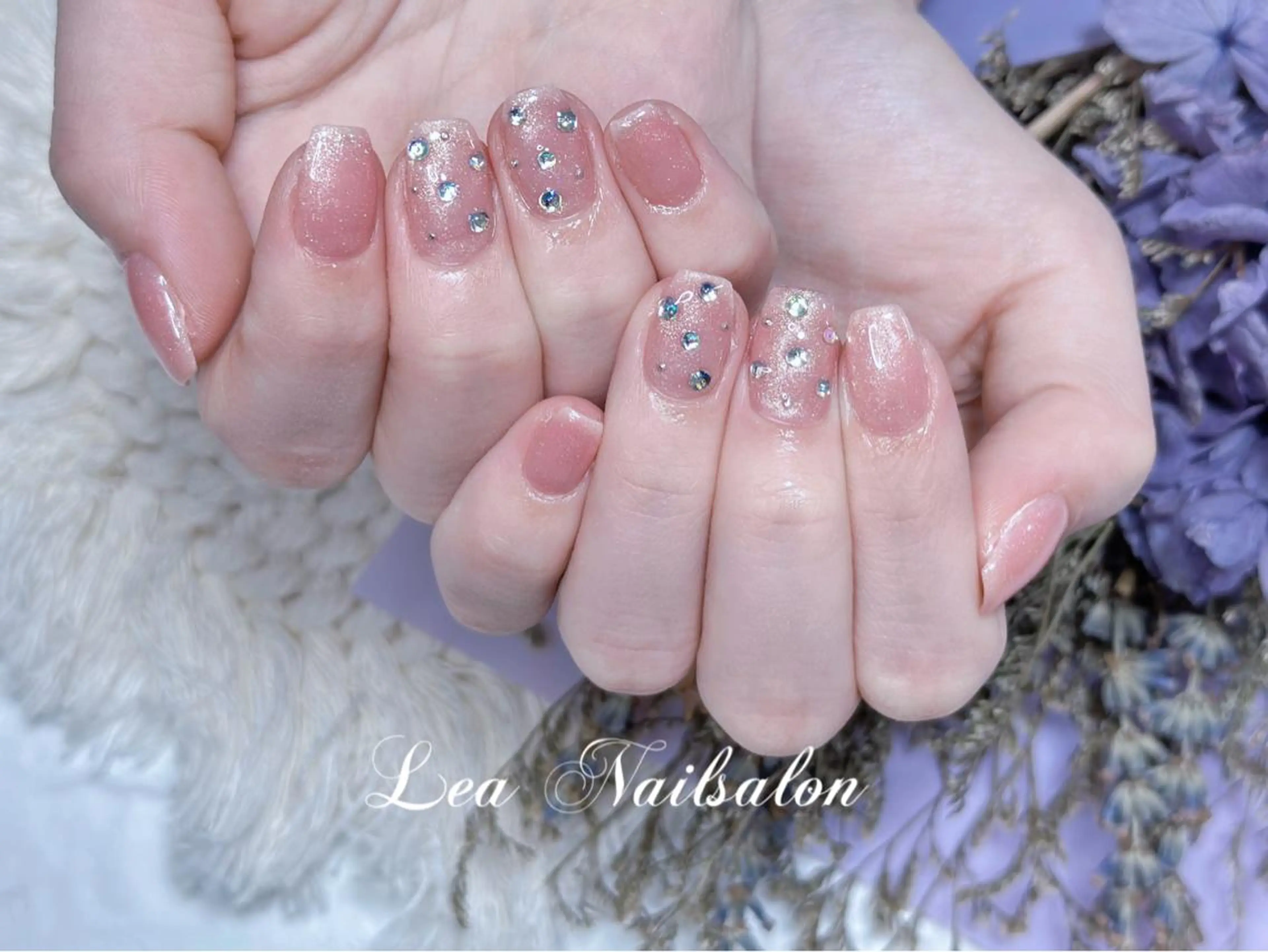 ショート カラー ネイル Le’a NailSalonのネイルデザイン
