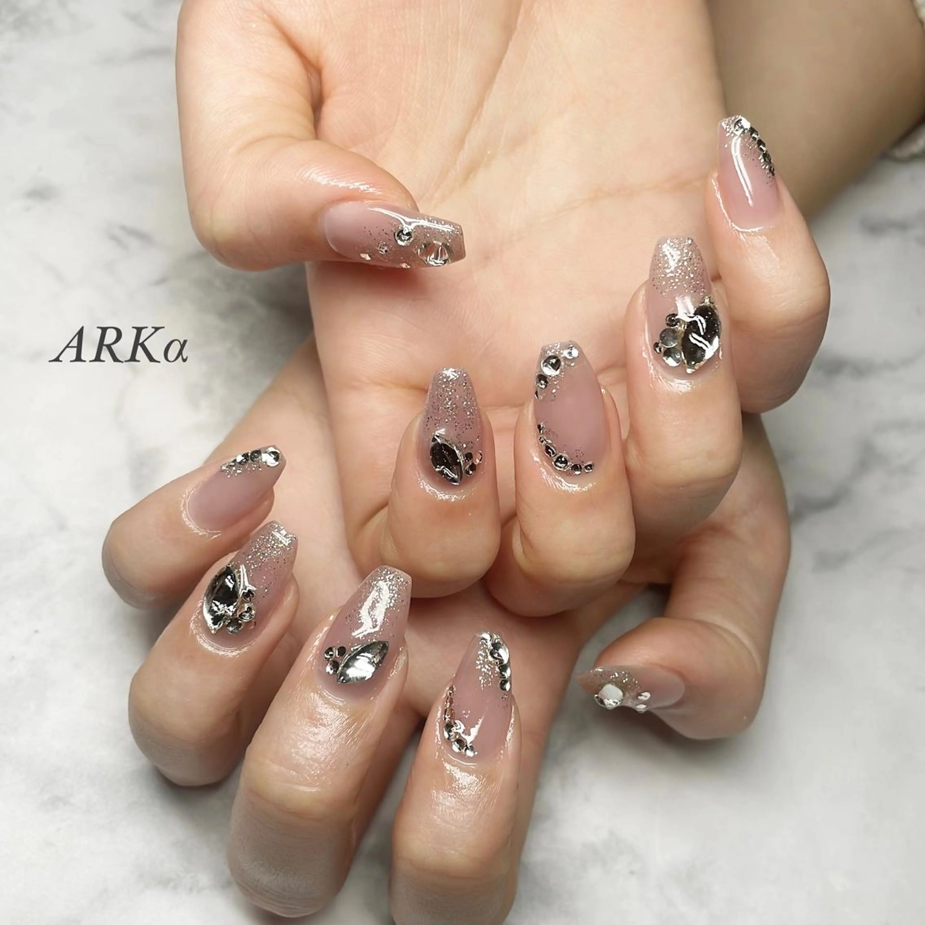 ネイル ハンドネイル ARKα Nishiのネイルデザイン