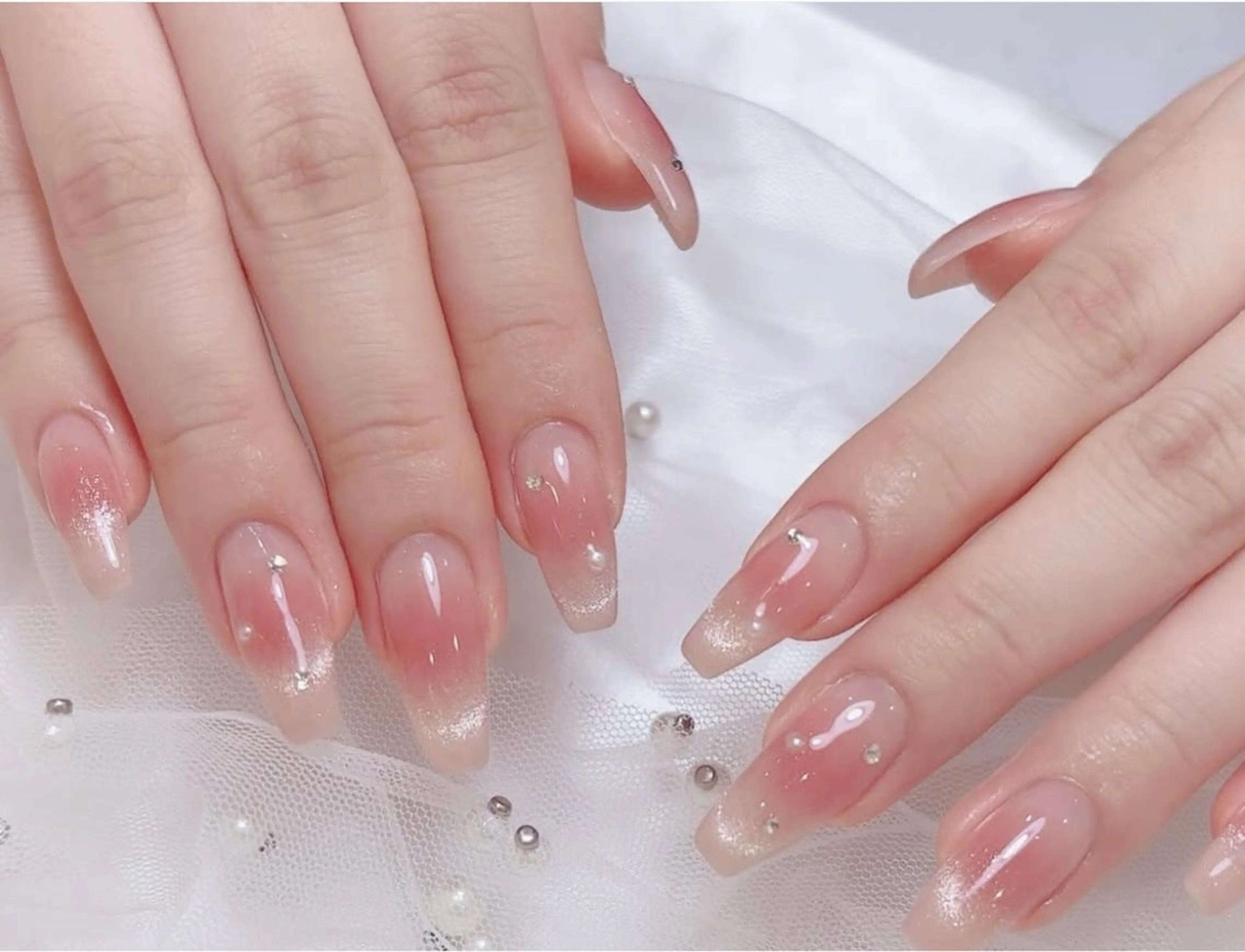 ネイル 桜ネイル グラデーション ラメ(グリッター) ピンク シルバー 坂本 花のネイルデザイン