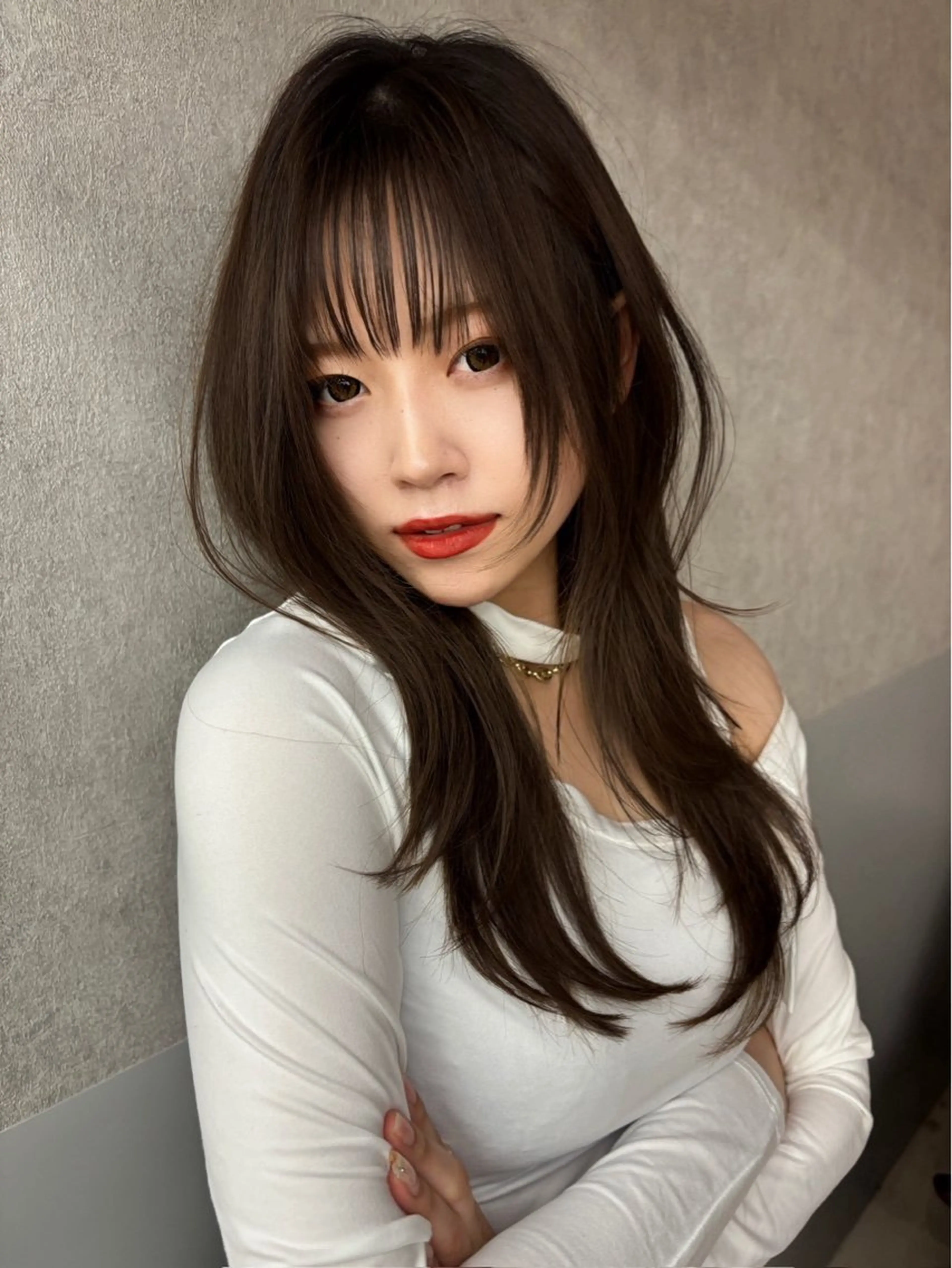 セミロング 顔まわりレイヤー 顔周りカット ハイレイヤー レイヤーカット ローレイヤー カット MOMOHA/ 🍑レイヤーカットのヘアスタイル