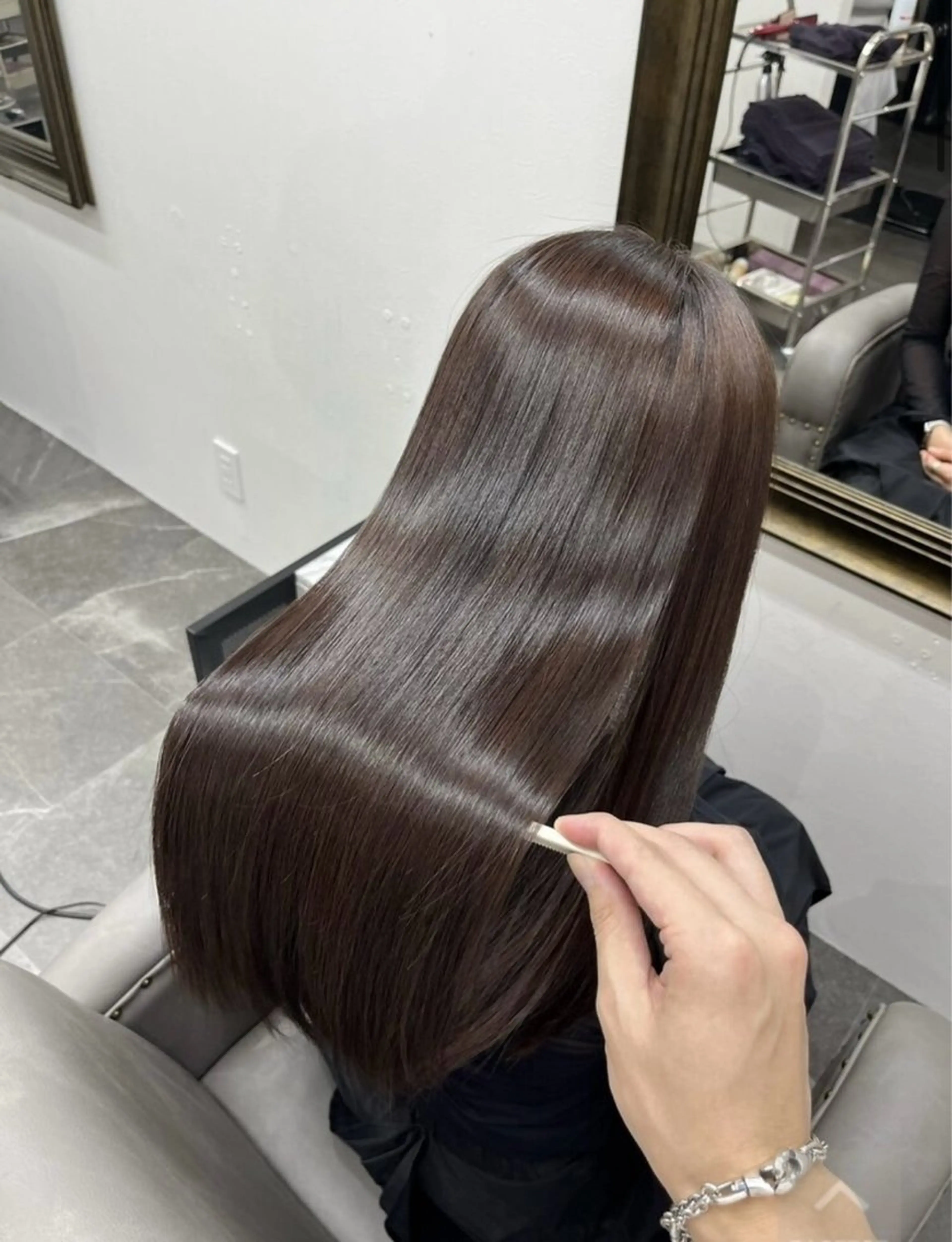 縮毛矯正モデル！毛先酸熱トリートメント＋3000円の写真