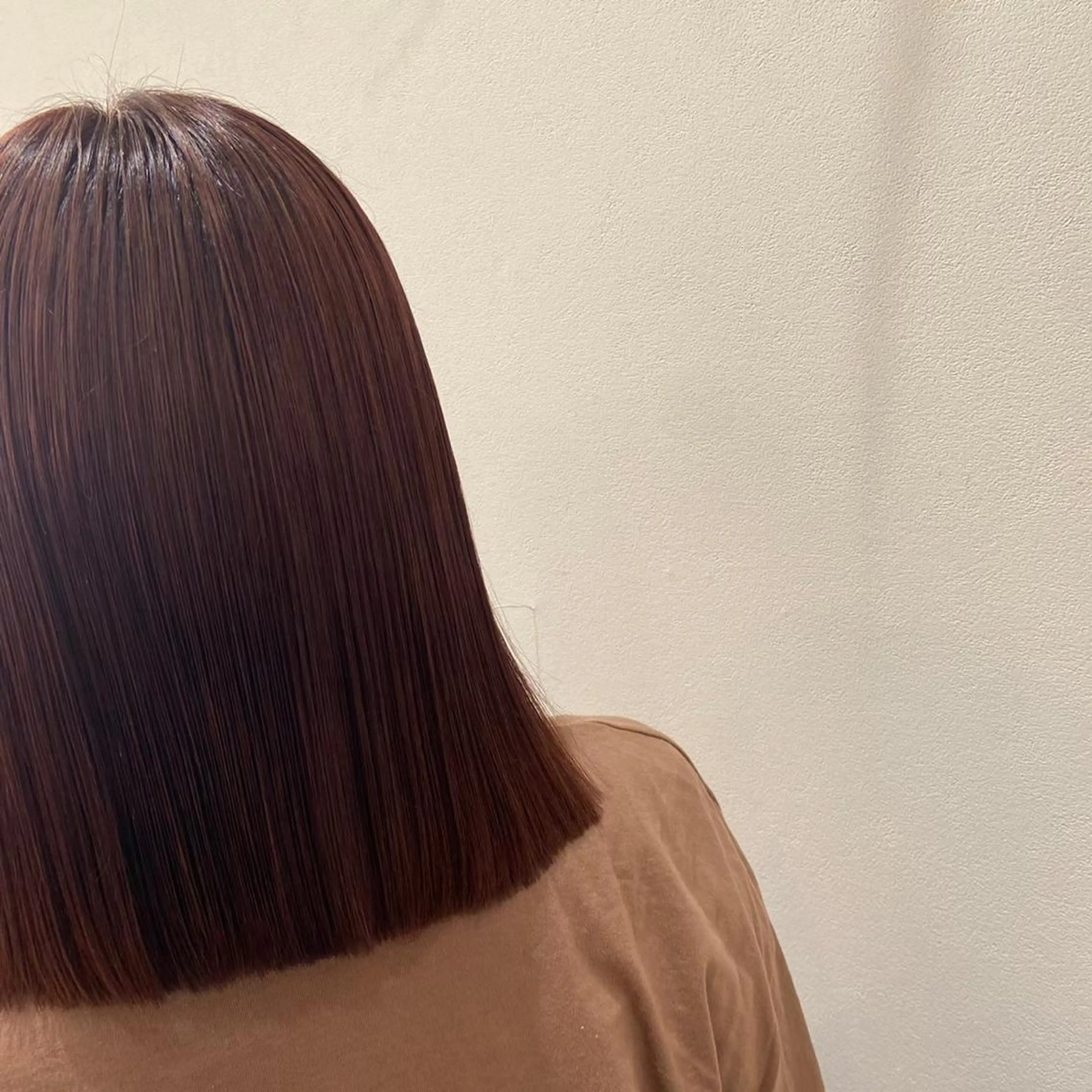 ミディアム 切りっぱなしボブ ボブ MIRUKA/ 暖色カラー/ベージュのヘアスタイル