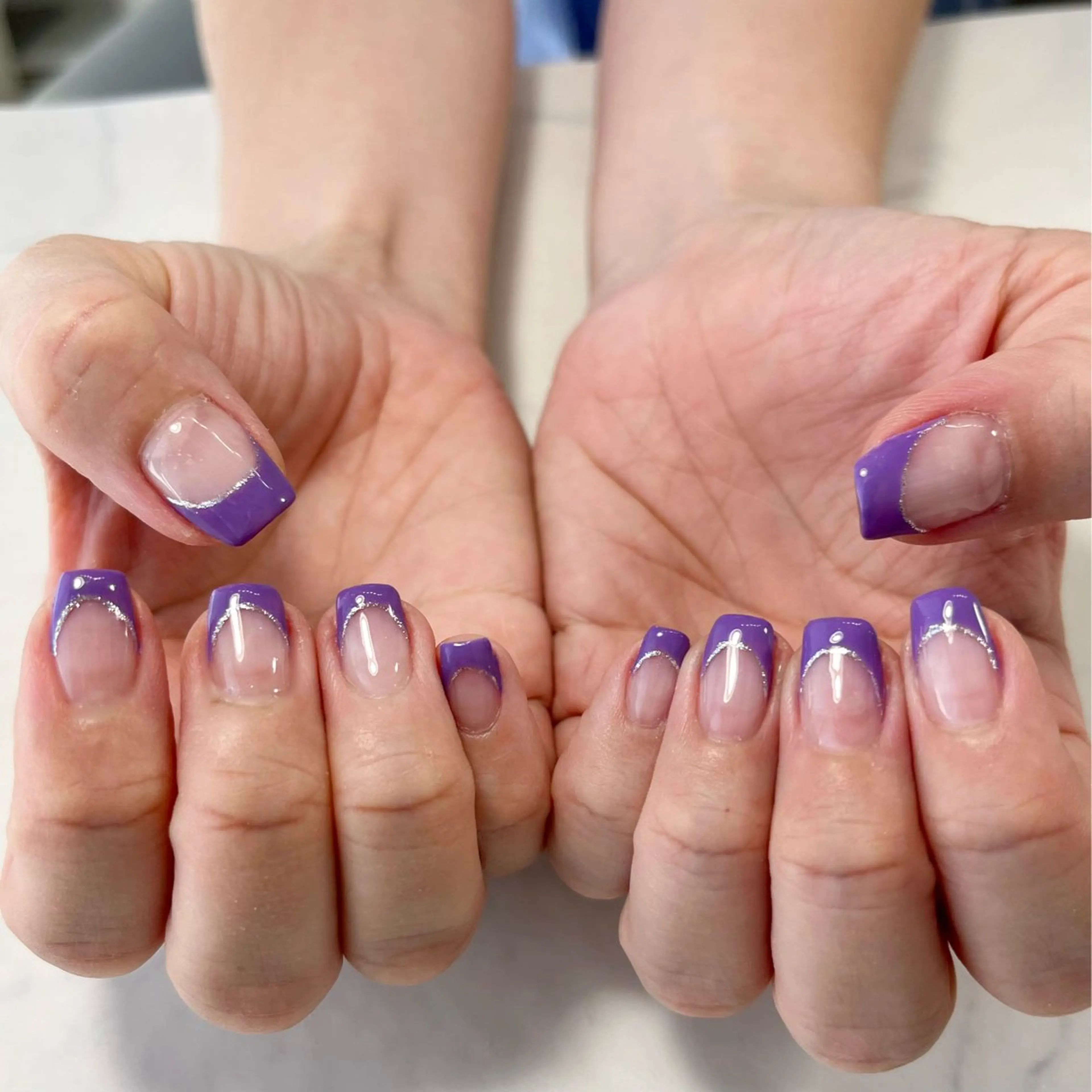 ネイル フレンチネイル ラメ(グリッター) Knail . iのネイルデザイン