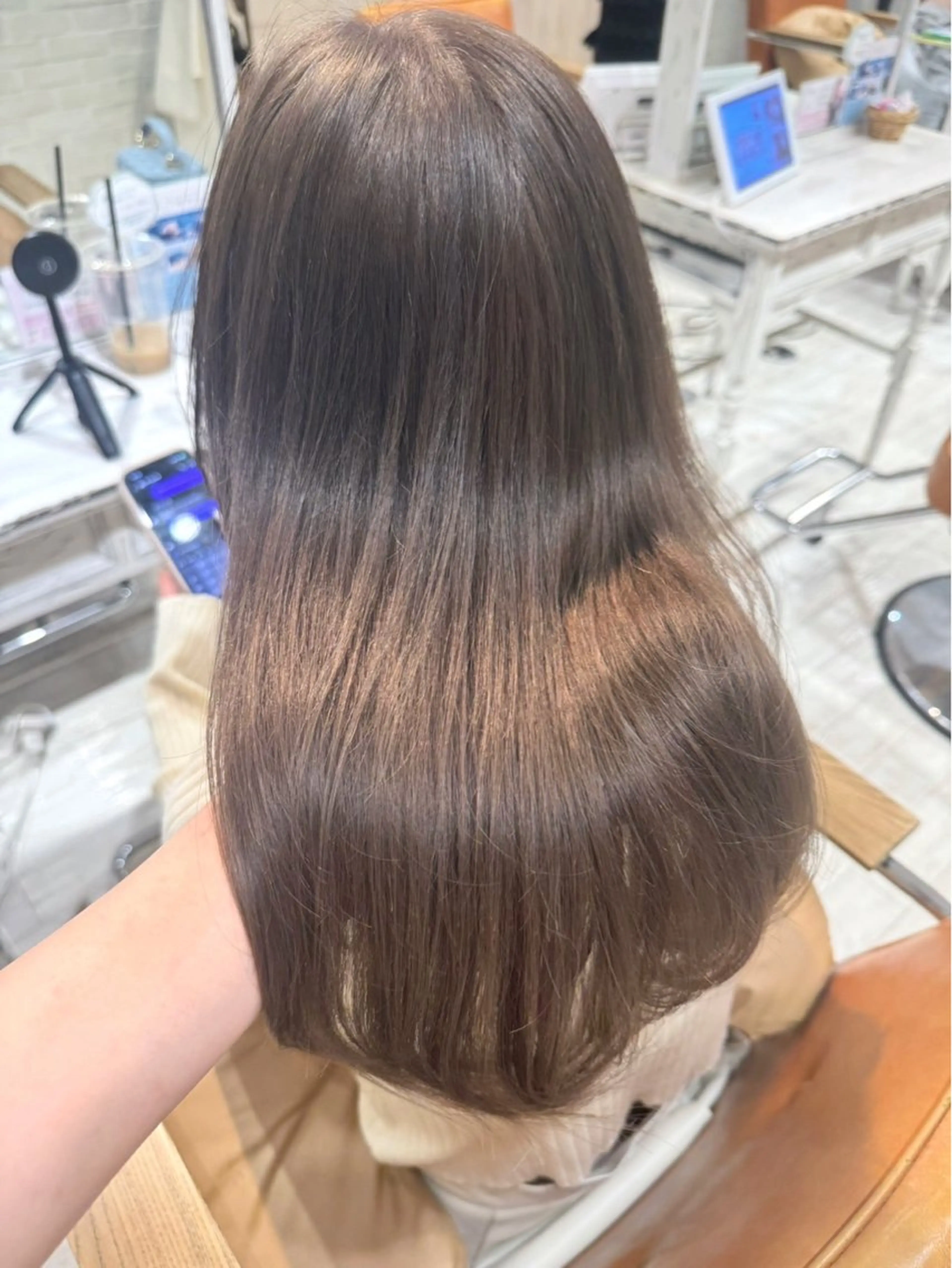 ロング レイヤーカット/ 透明感カラー🤍楓のヘアスタイル