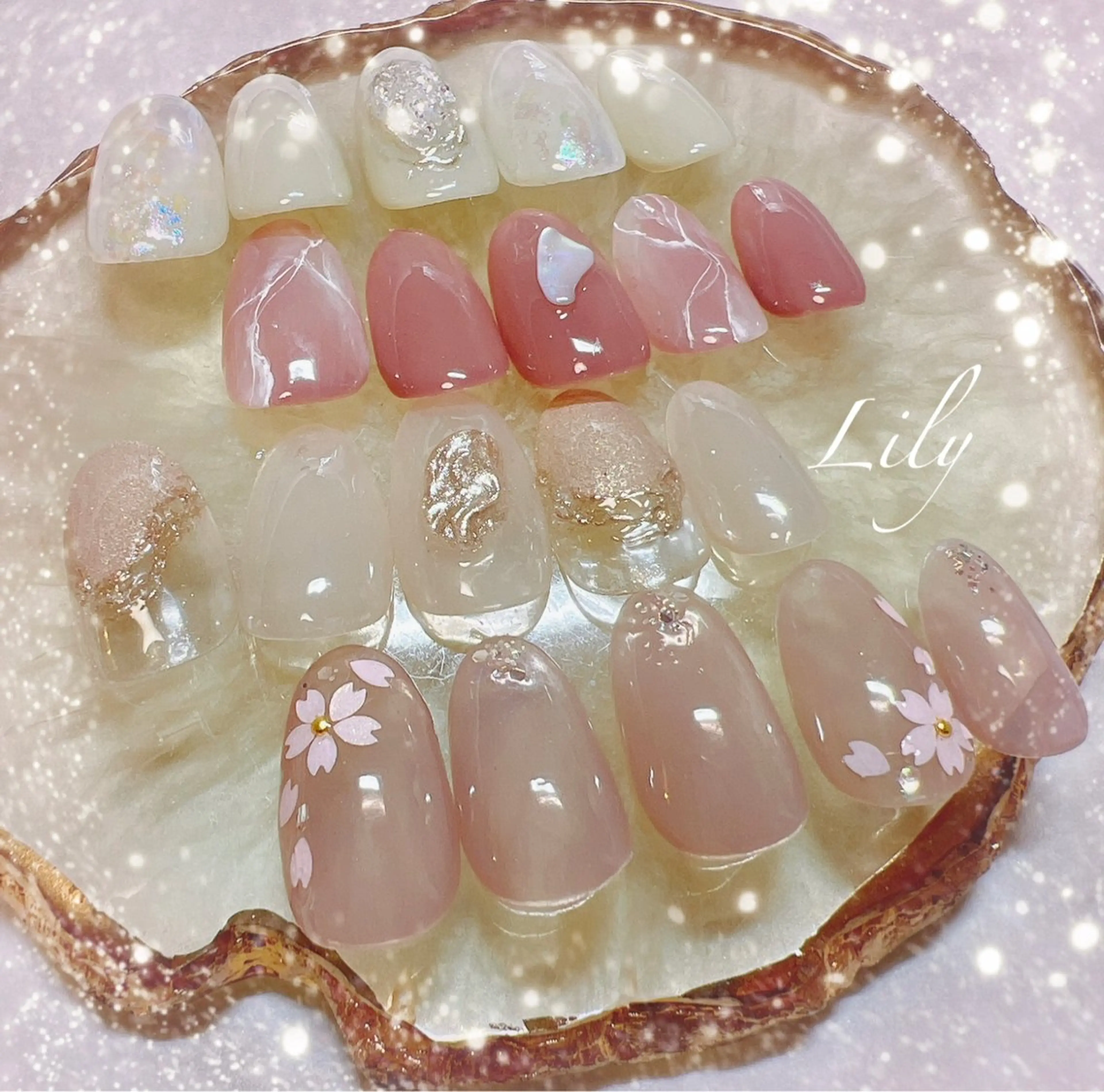 ネイル 桜ネイル シンプルネイル 春ネイル ハンドネイル Lily*nail 🌻Mii🌻のネイルデザイン