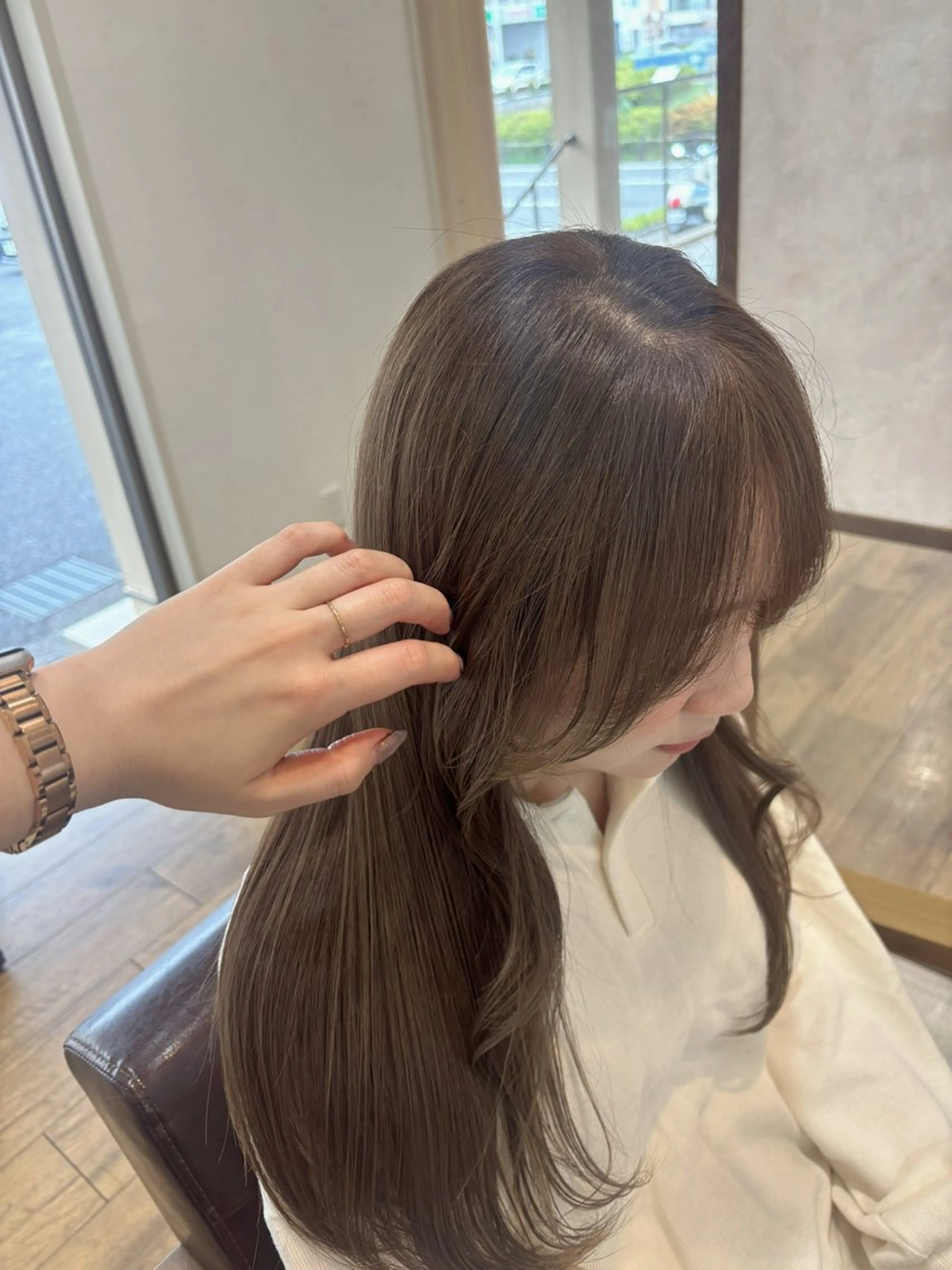 ロング reborn店長 🤍リルのヘアスタイル
