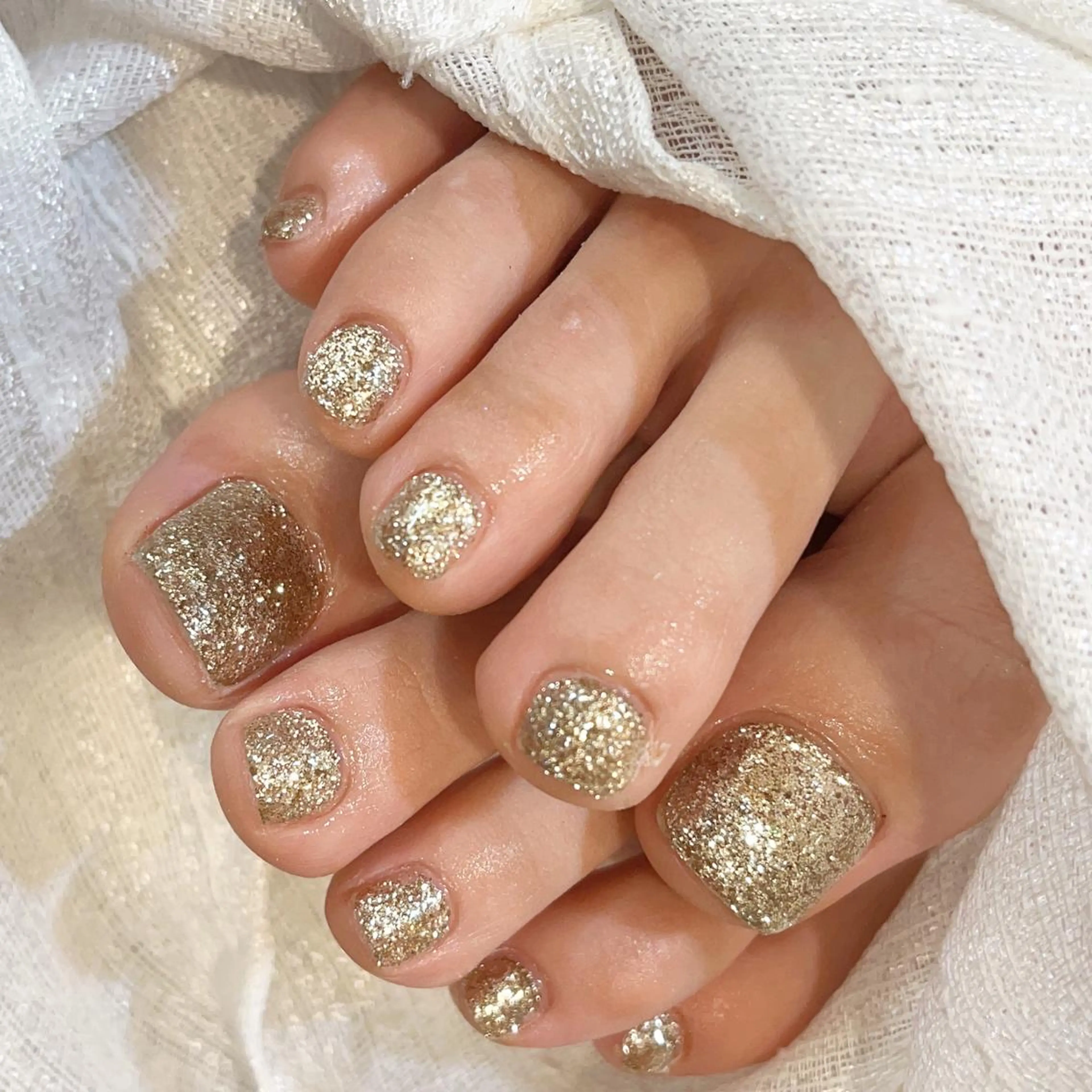 ネイル フットネイル キラキラネイル nailist yuiのネイルデザイン