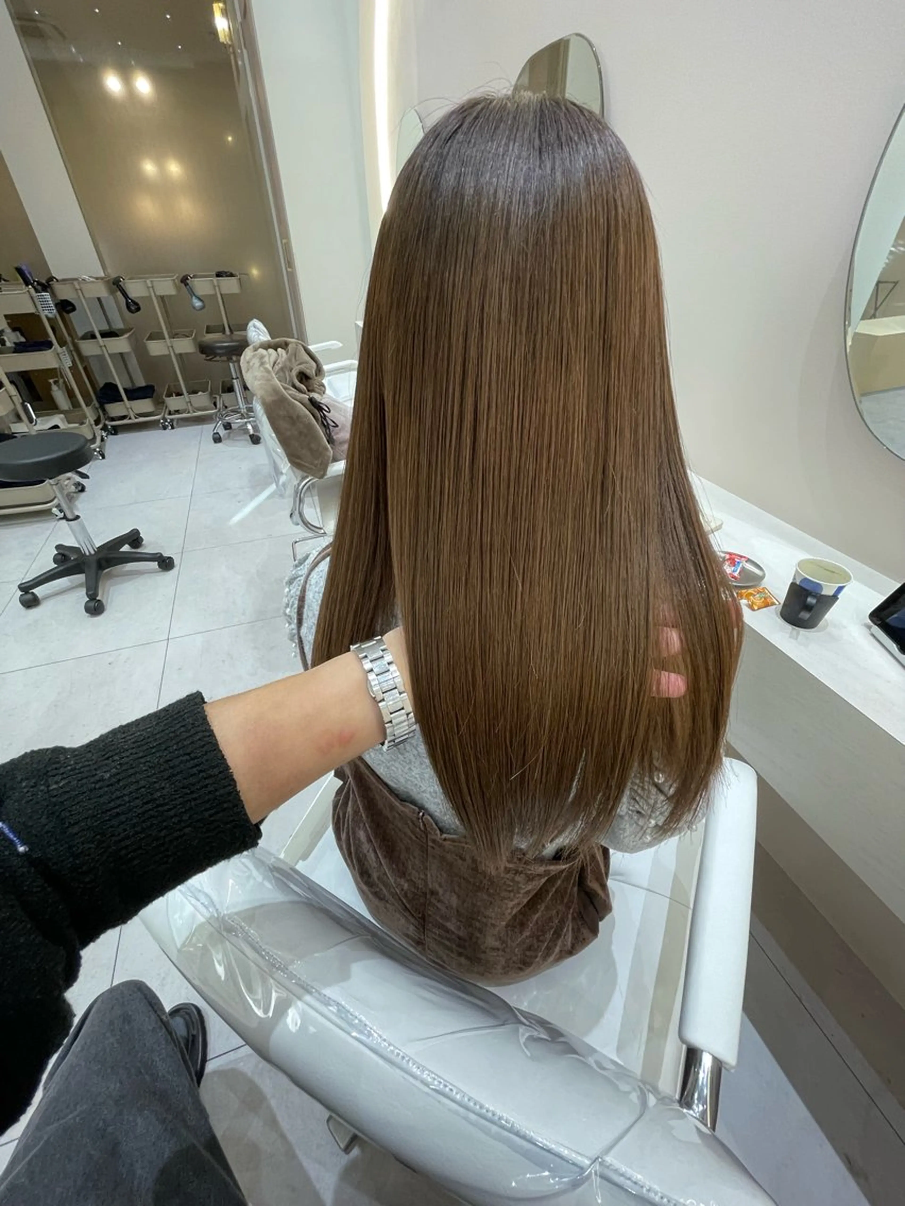 ロング カラー ベージュカラー 髪質改善 トリートメント 艶髪専門美容師 梅村晋平のヘアスタイル