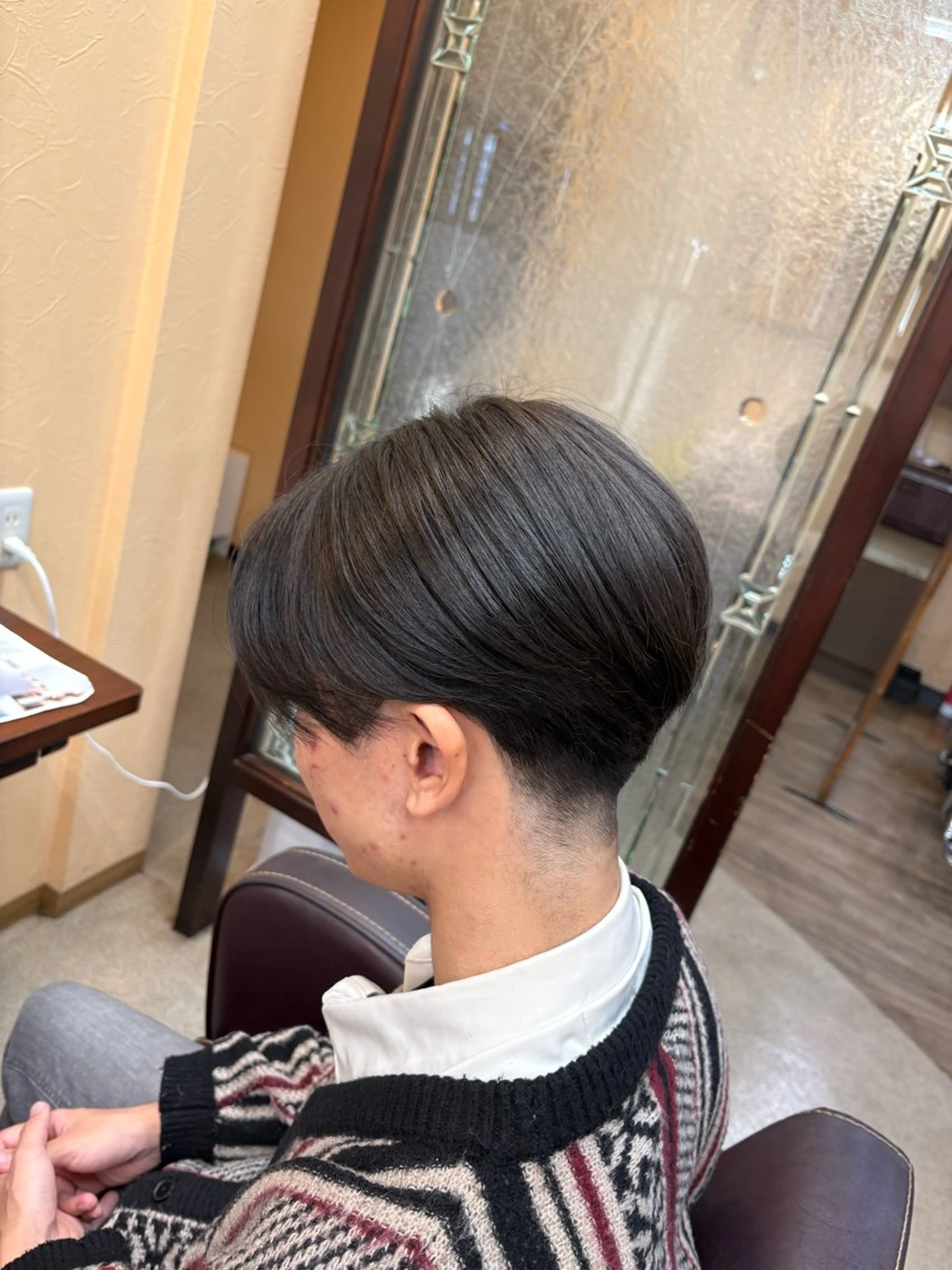 メンズ センターパート 刈り上げ elve / 柏　誠🍅✨のヘアスタイル