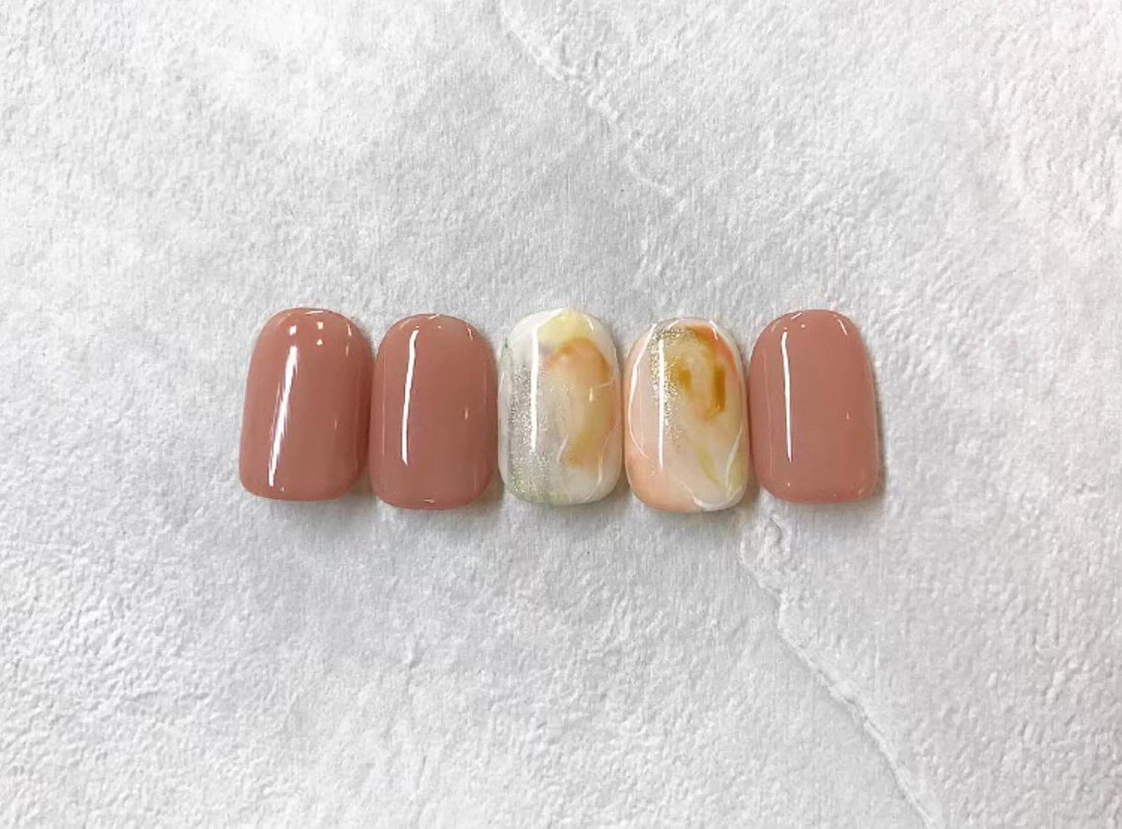 ネイル ニュアンスネイル アトリエ １０３のネイルデザイン