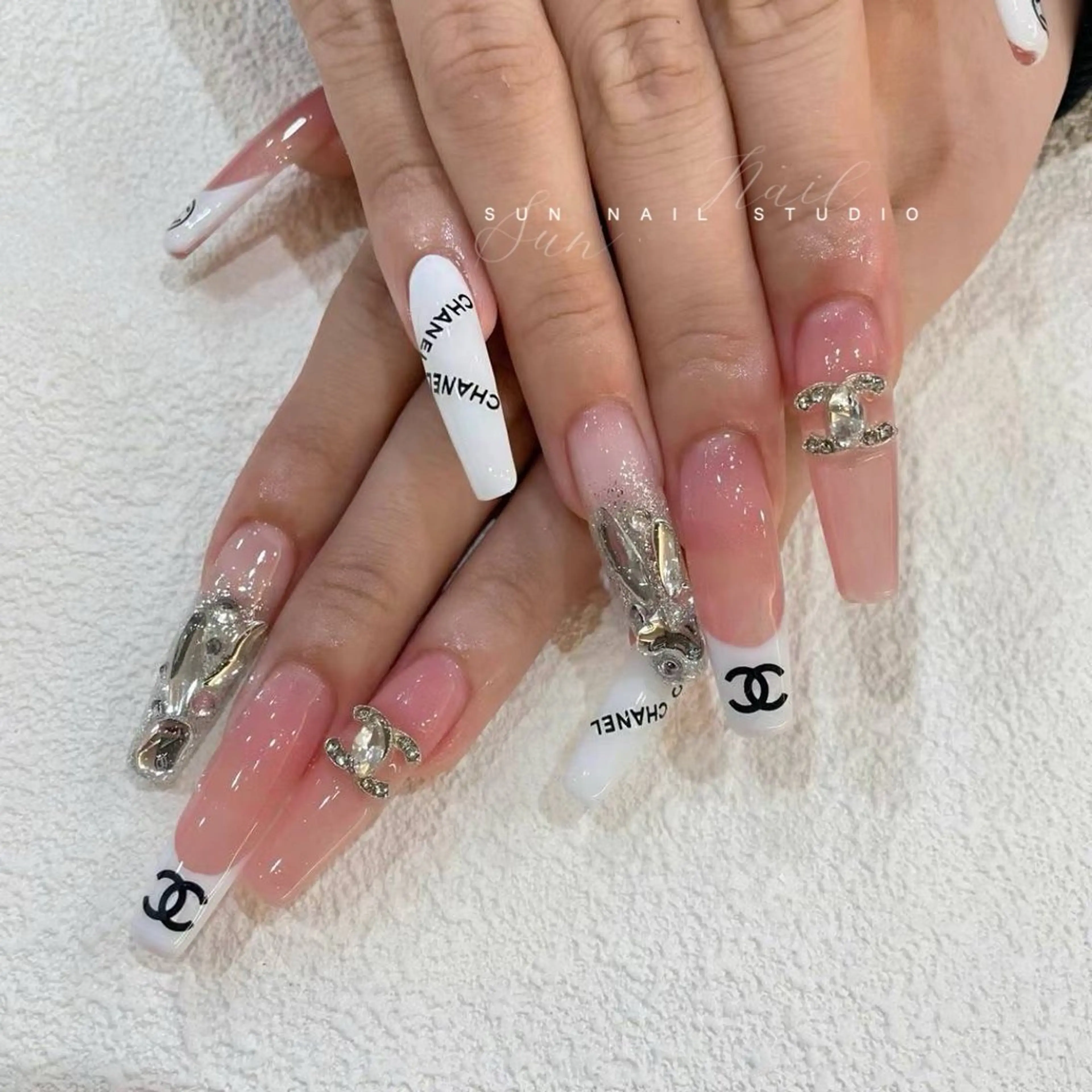ネイル SUN nail上本町のネイルデザイン