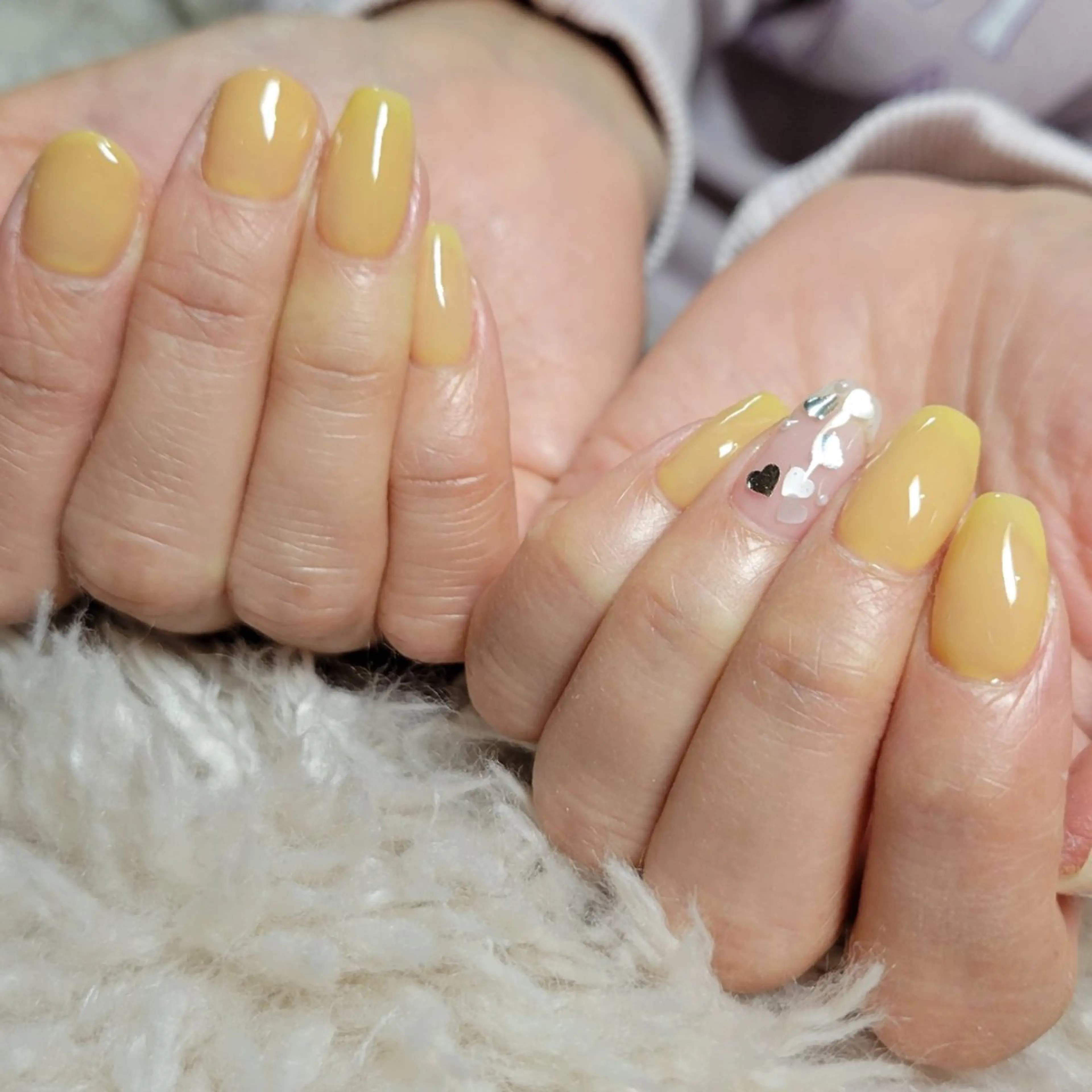 ネイル ハート 黄色 斎藤 Ri-na-il長浜のネイルデザイン