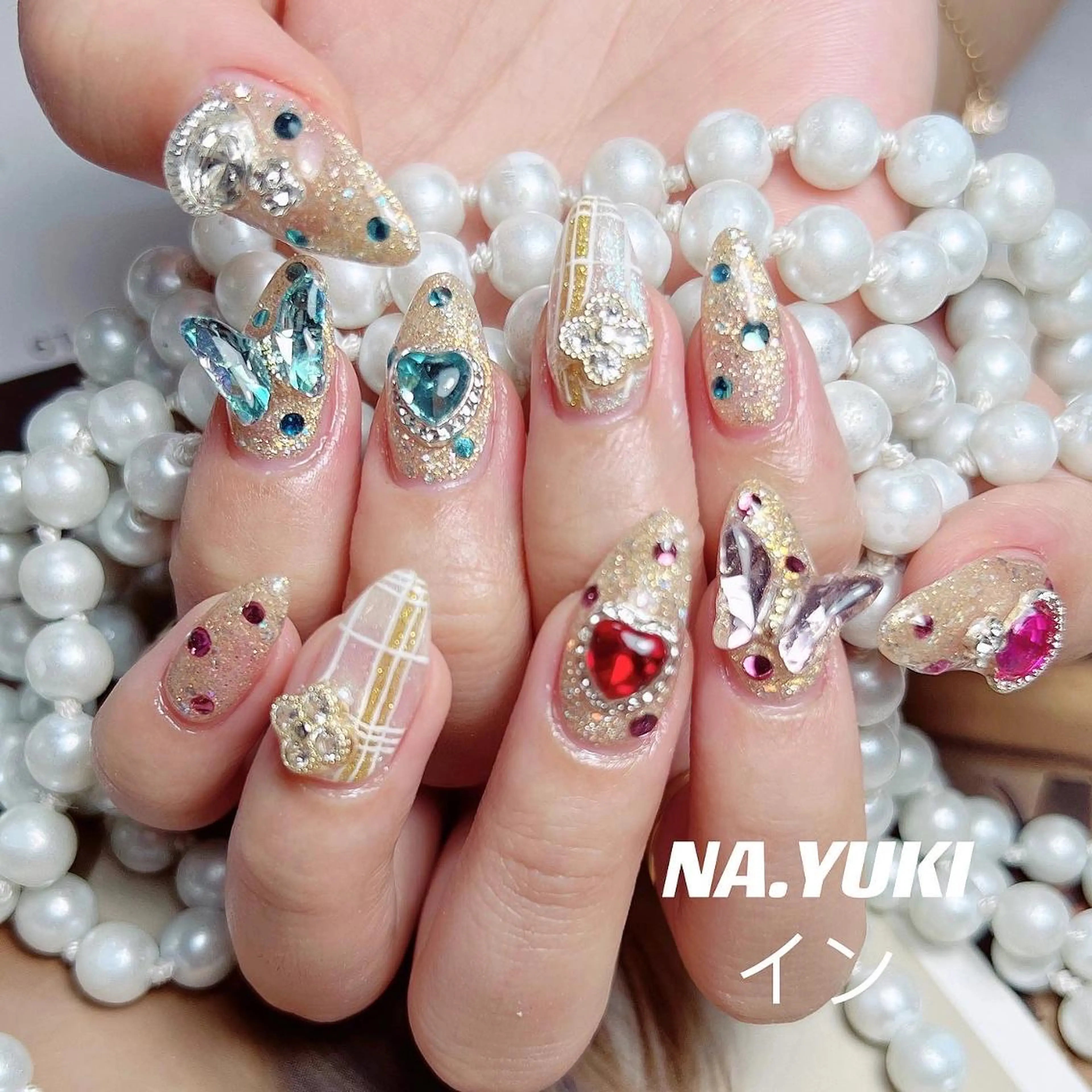 ネイル ロング カラー パーマ ヘアアレンジ メンズ キッズ マツエク・マツパ ナユキNA.YUKI 池袋店のネイルデザイン