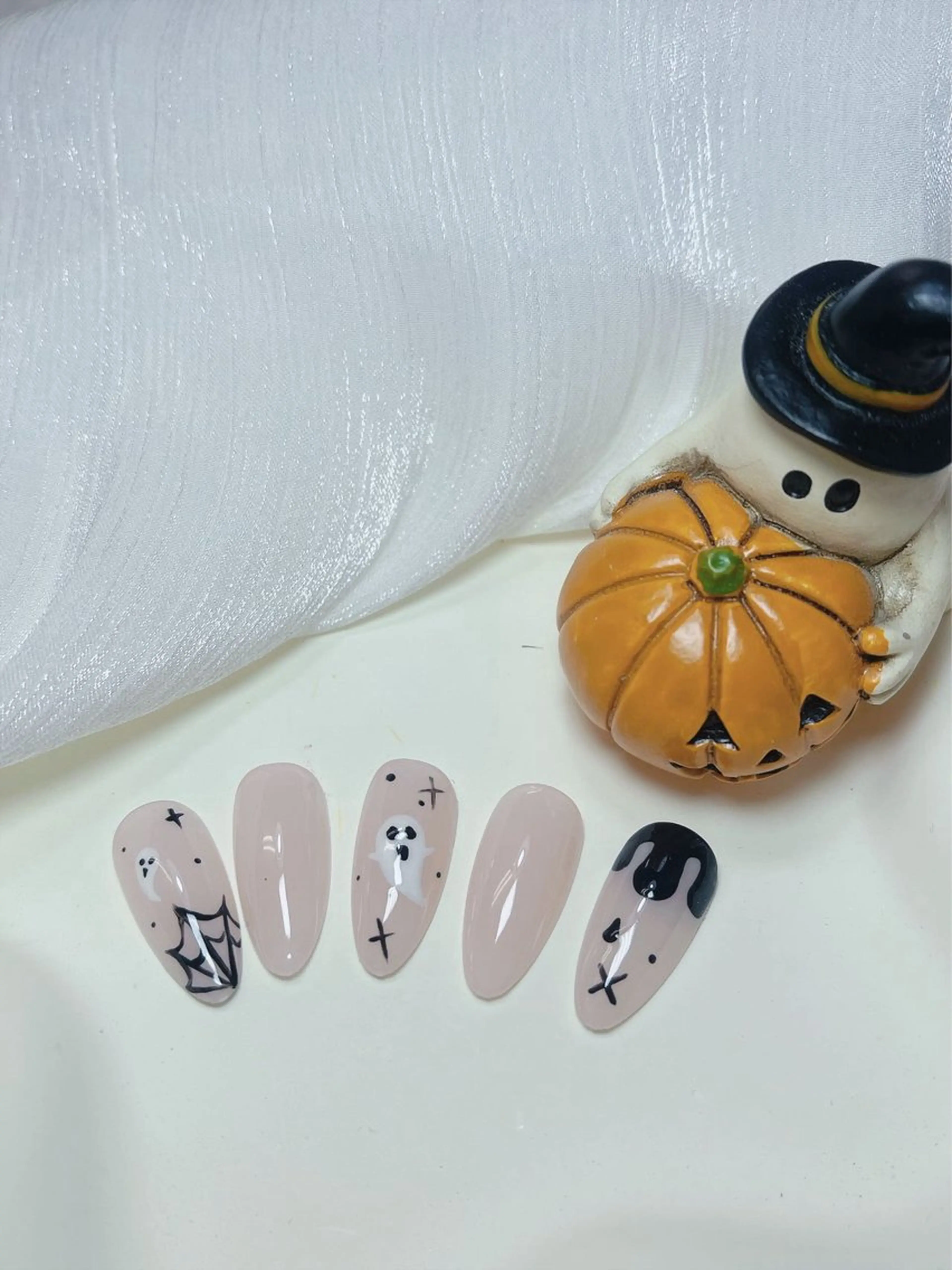 ネイル チークネイル フレンチネイル グラデーション ハロウィン キラキラネイル 陳 rinaのネイルデザイン