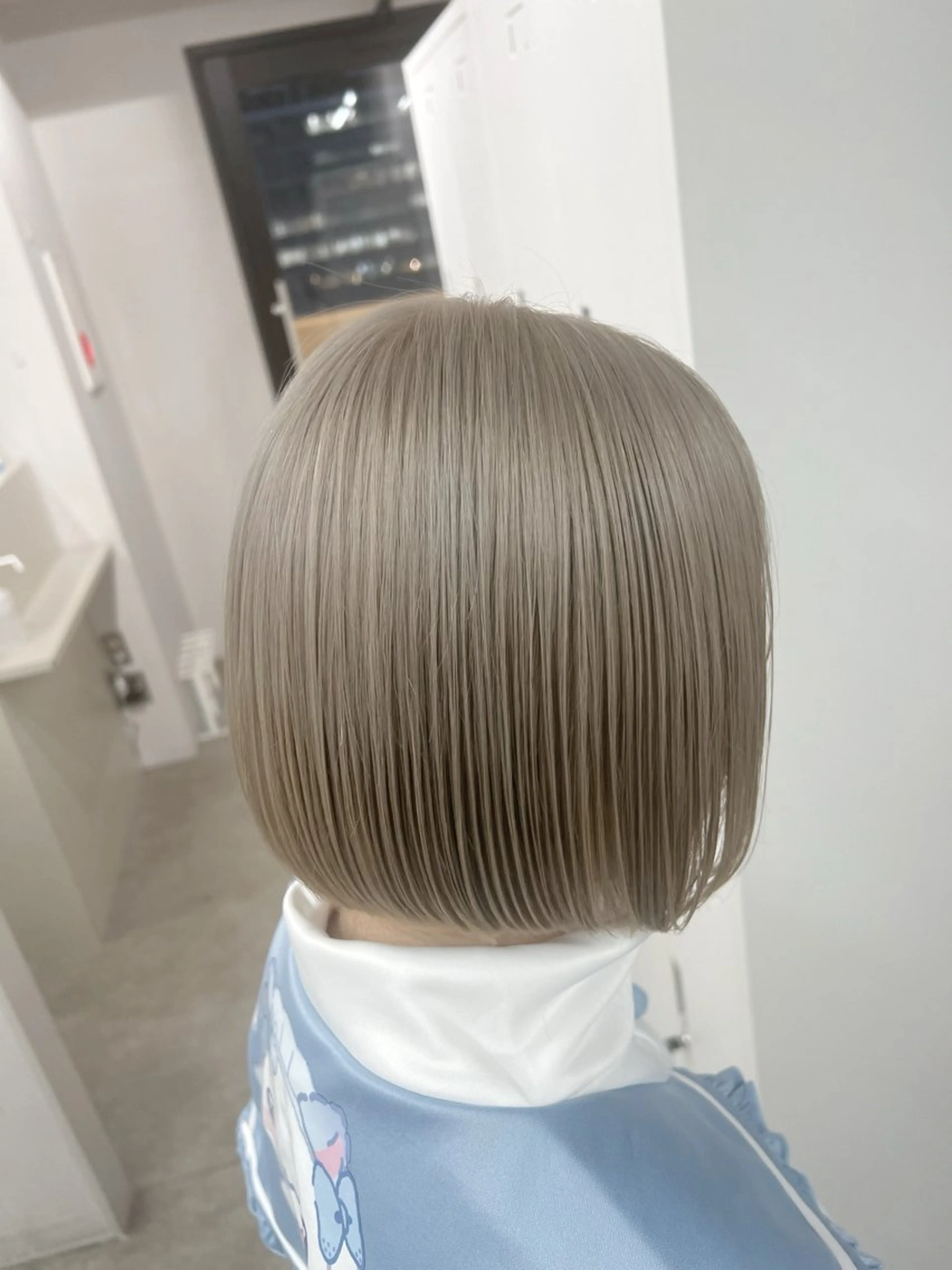 ショート カラー グレージュ 透明感/ダブルカラー 🦋TOMOKA🦋のヘアスタイル