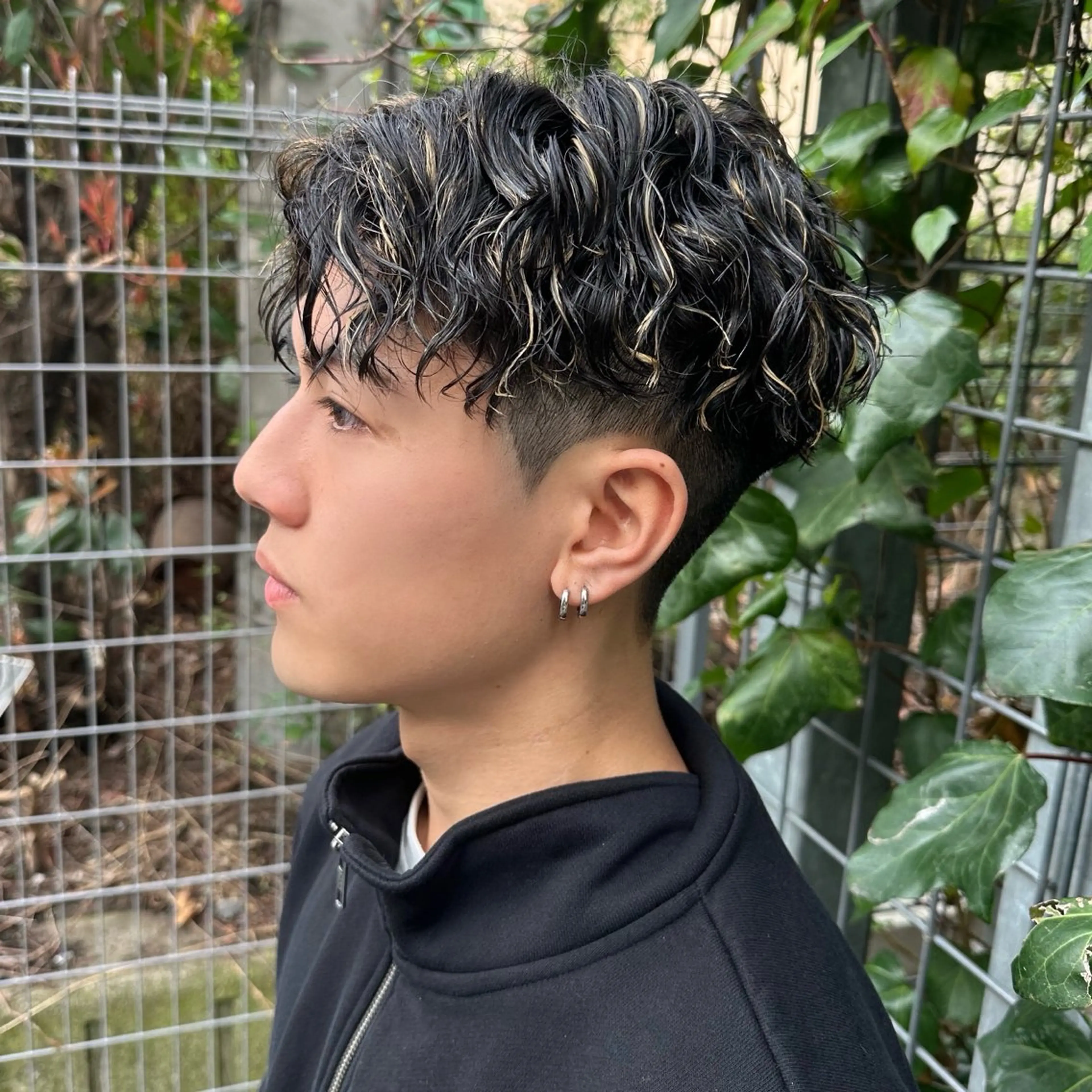 ショート パーマ メンズ メンズハイライト ハイライト カット ヘアカラー パーマ ツイスパ/メンズ パーマ/歩夢のヘアスタイル