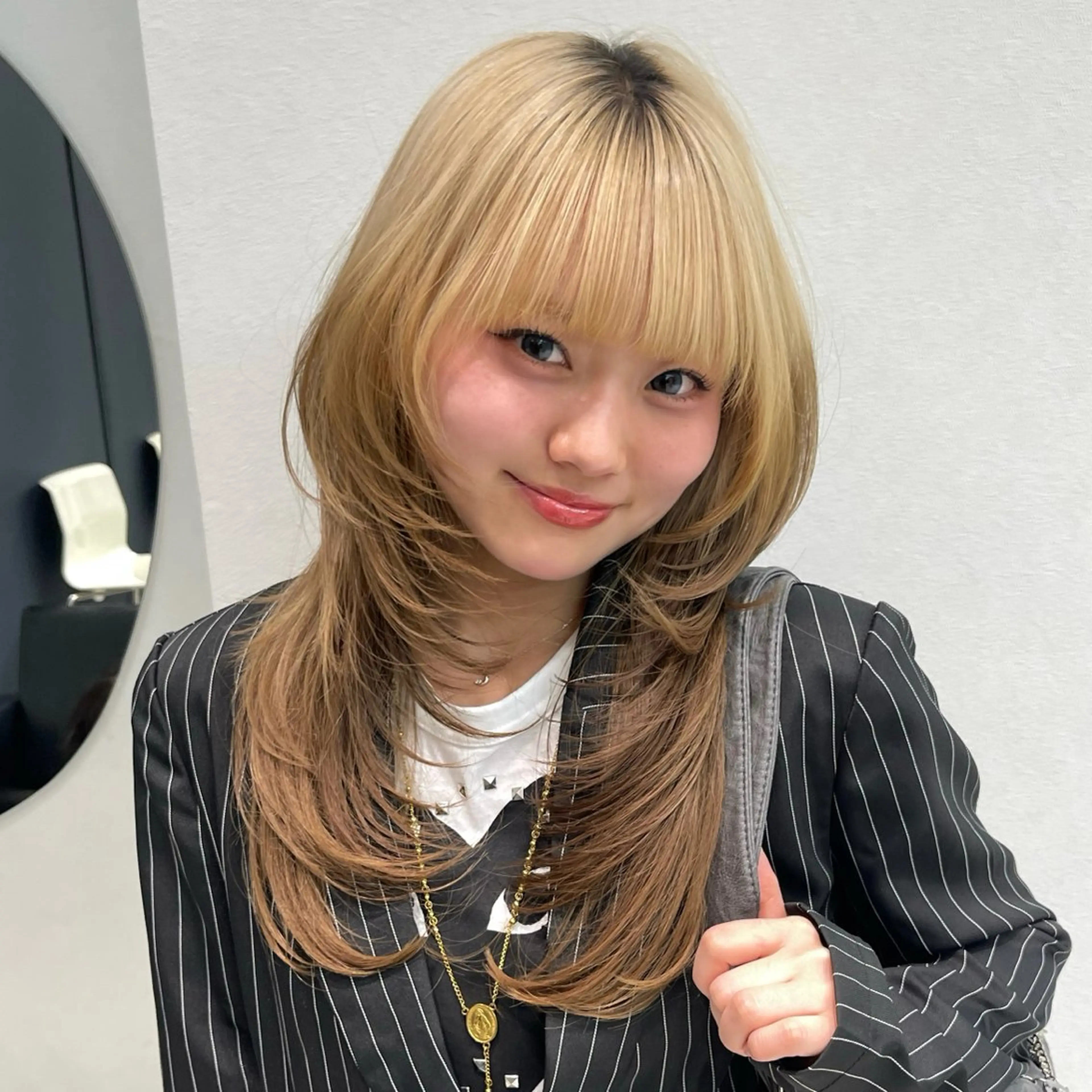 ロング ハイトーン/レイヤ ーTENSHOのヘアスタイル