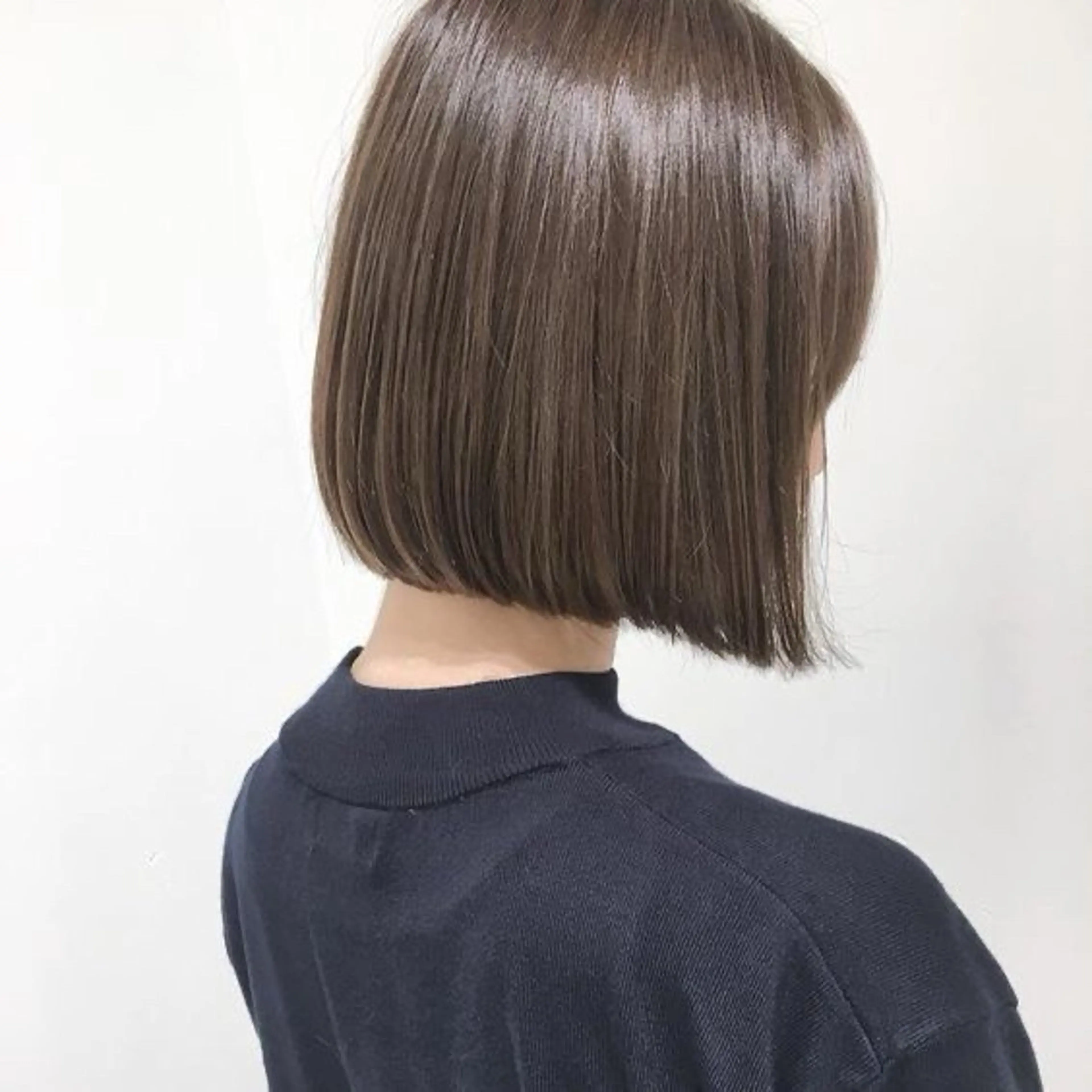 ショート カット ヘアカラー トリートメント ☁️透明感カラー× レイヤー ☁️ノアのヘアスタイル