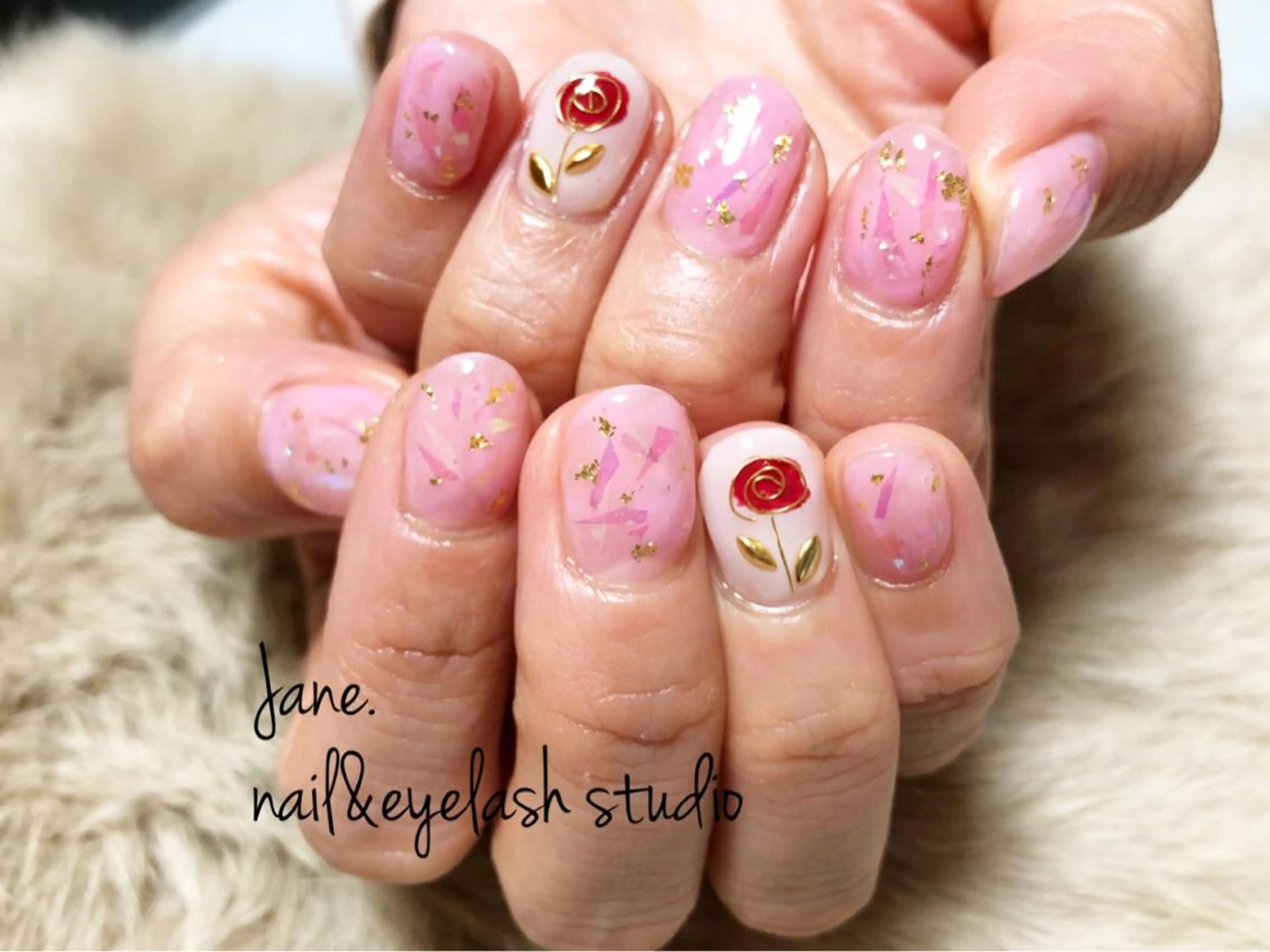 ネイル Yakko pas á pasのネイルデザイン