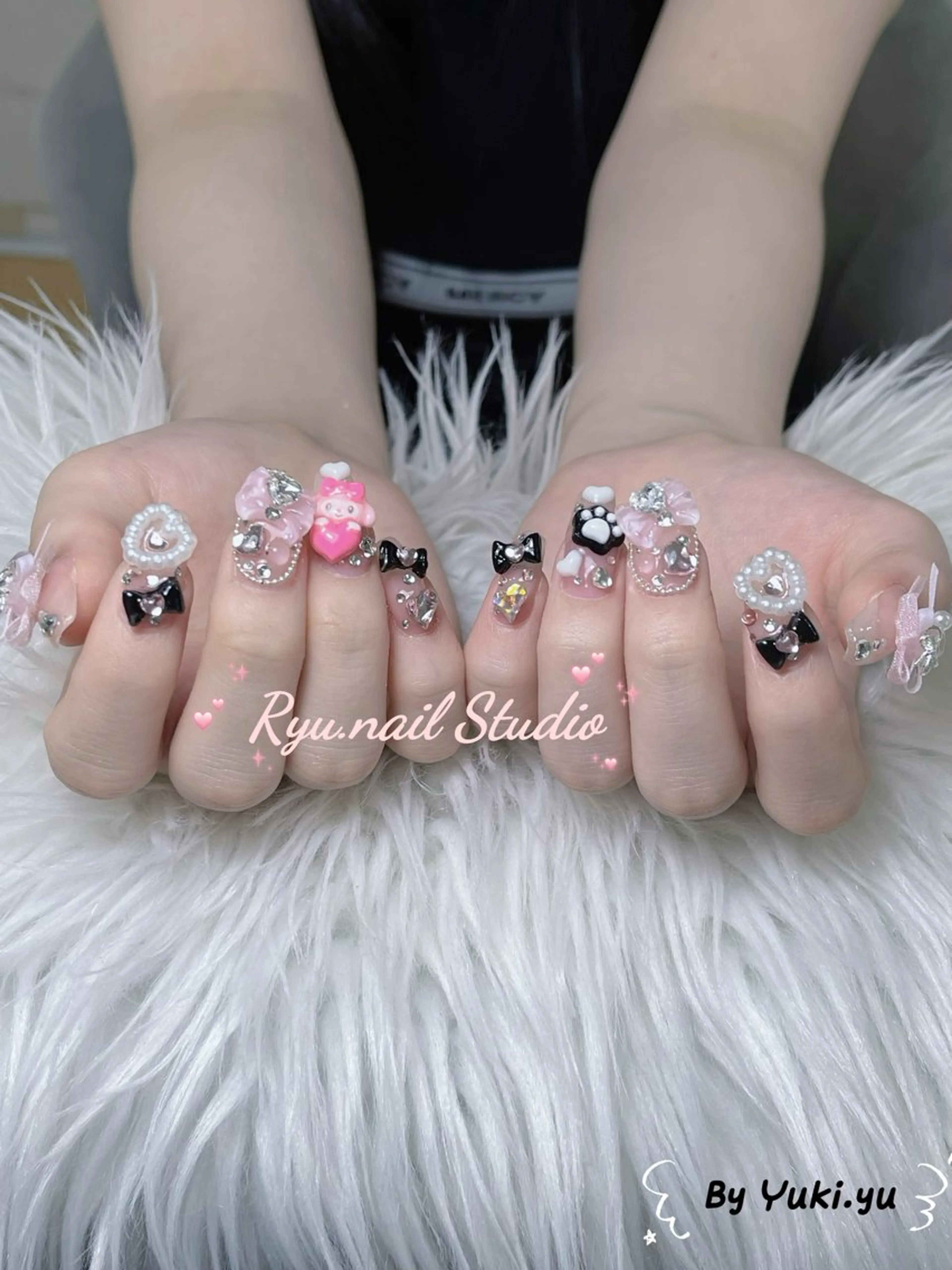 ネイル アートネイル フラワーネイル フレンチネイル ジェルネイル グラデーション ハンドネイル Ryu Nail NekoChanのネイルデザイン