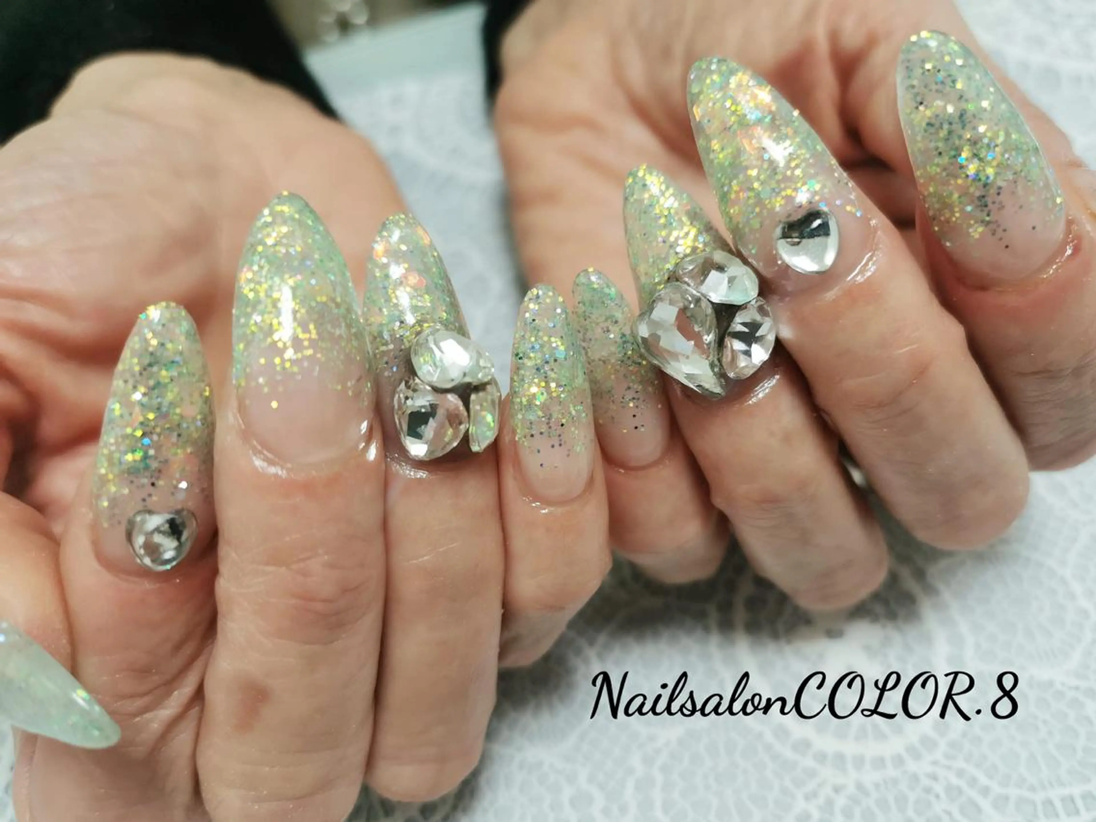 ネイル color.8 AYAのネイルデザイン