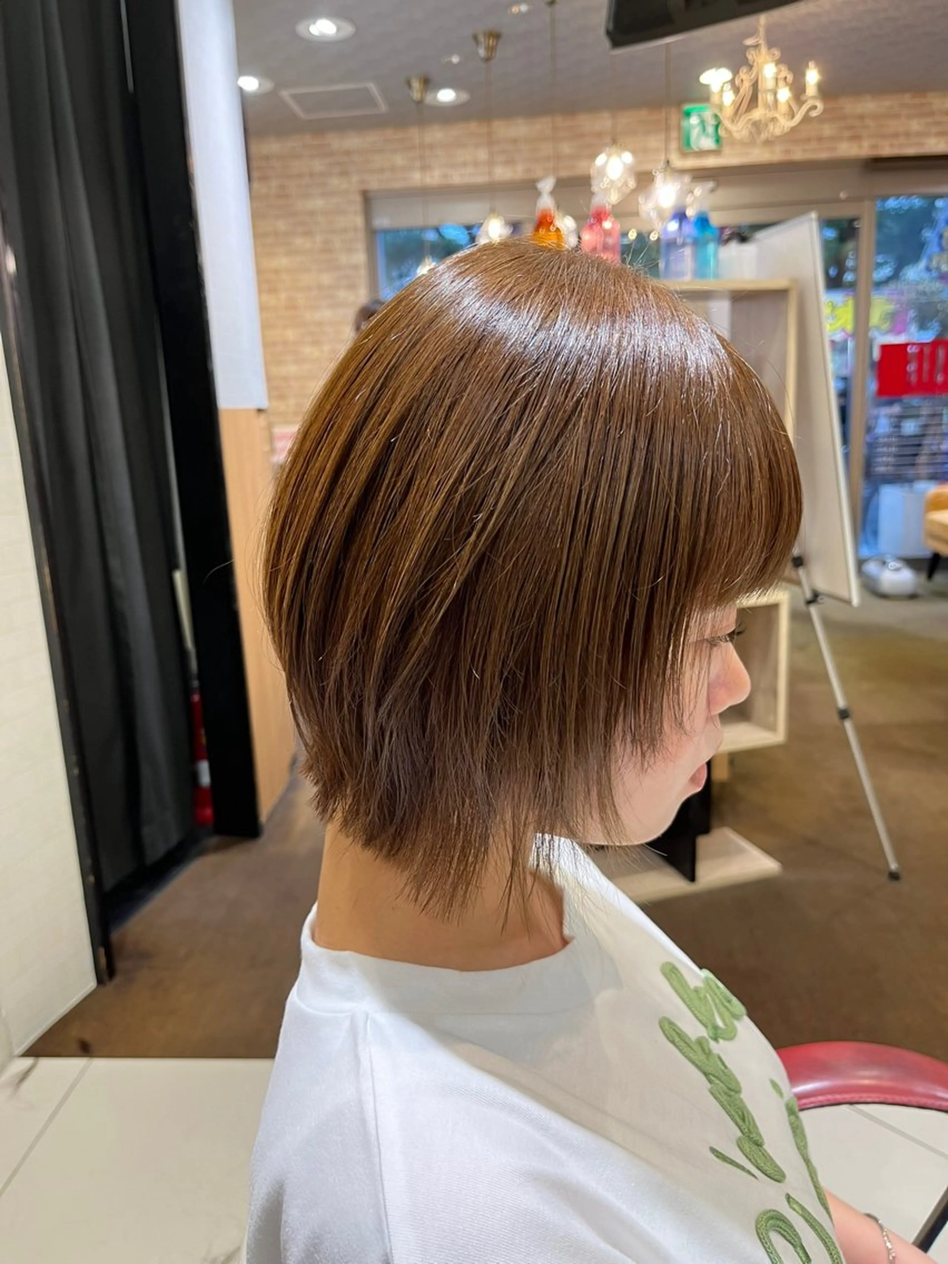 ショート ボブレイヤー ボブ 顔まわりレイヤー レイヤーカット カット トリートメント 髪質改善美容師 鈴木のヘアスタイル