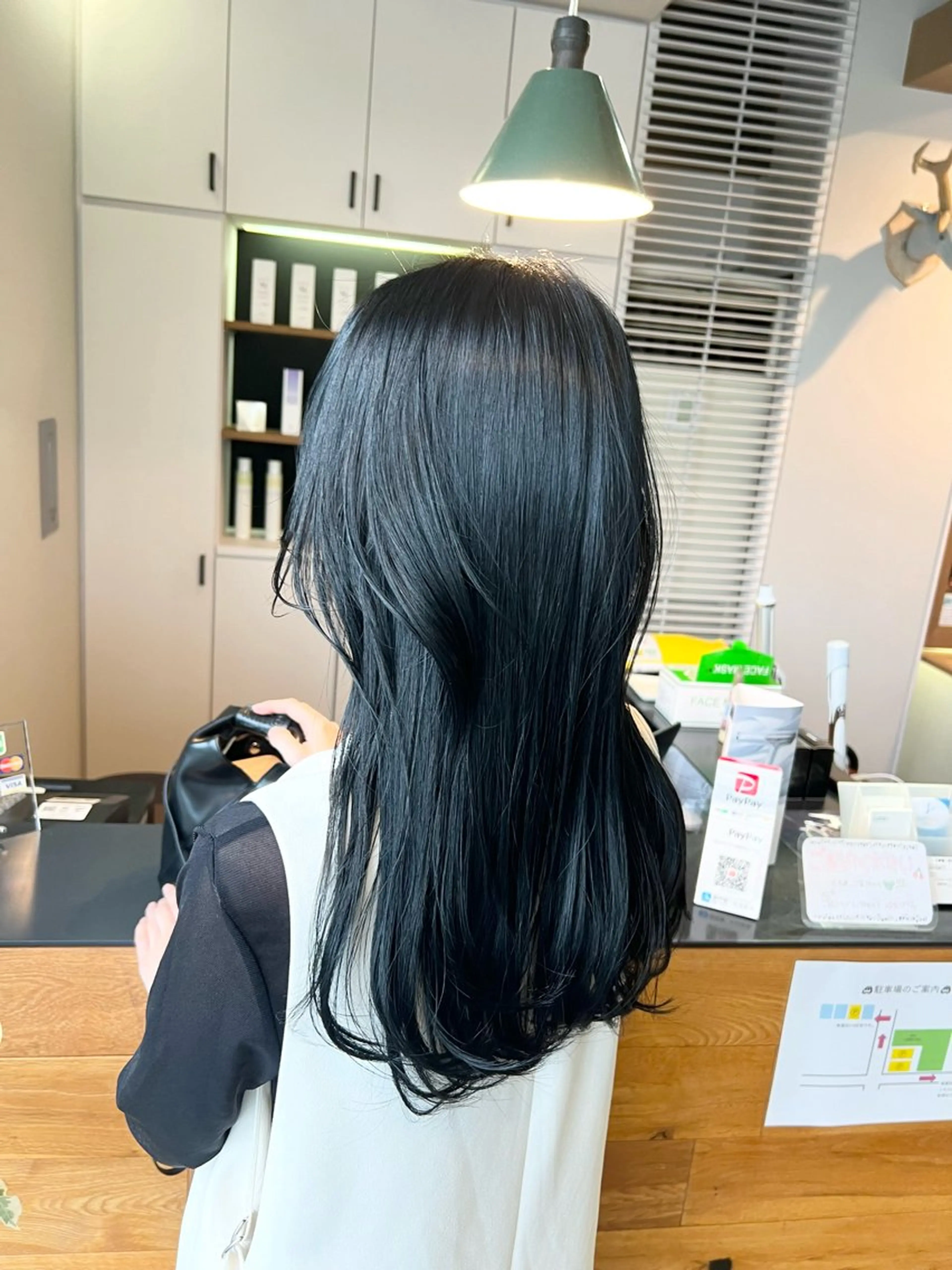 ロング カラー 黒髪 カット ヘアカラー トリートメント 堀 望美のヘアスタイル
