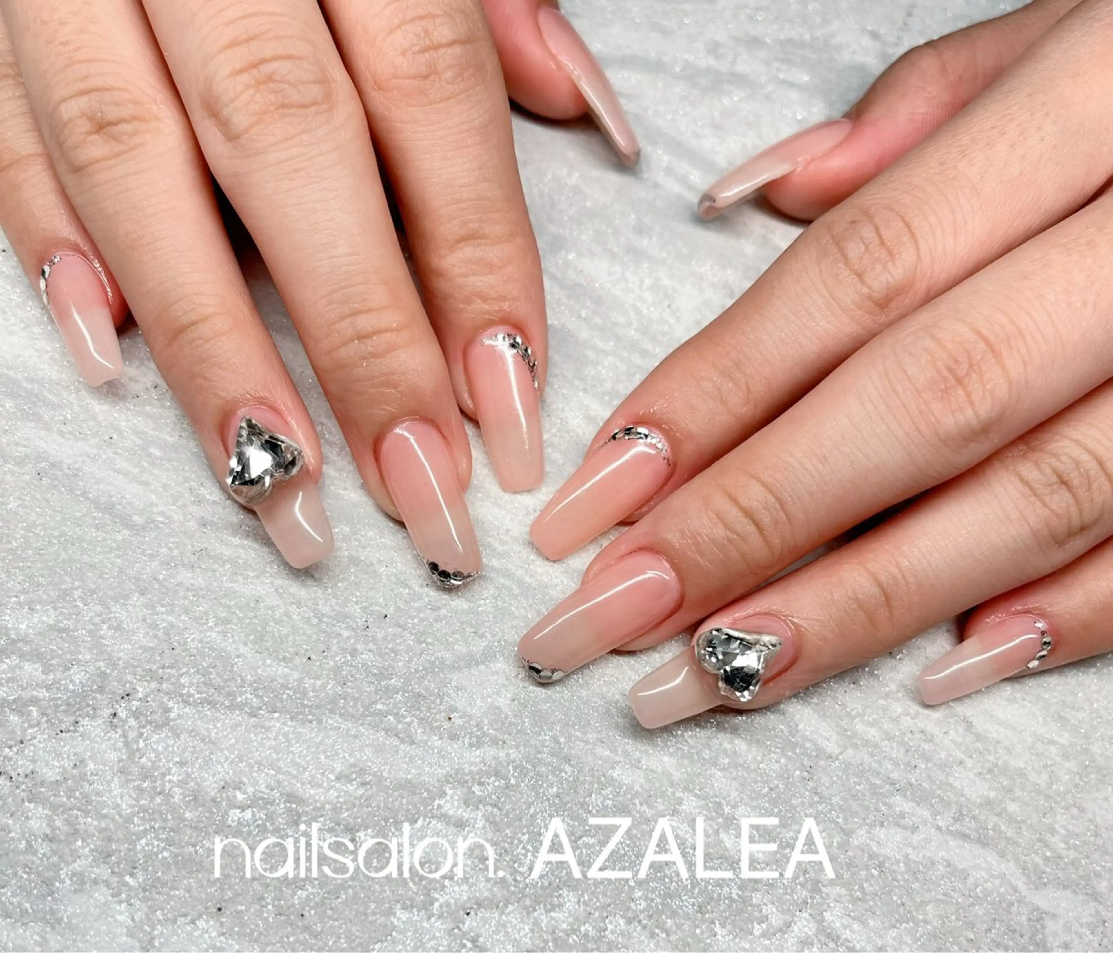 ネイル ハンドネイル R inのネイルデザイン