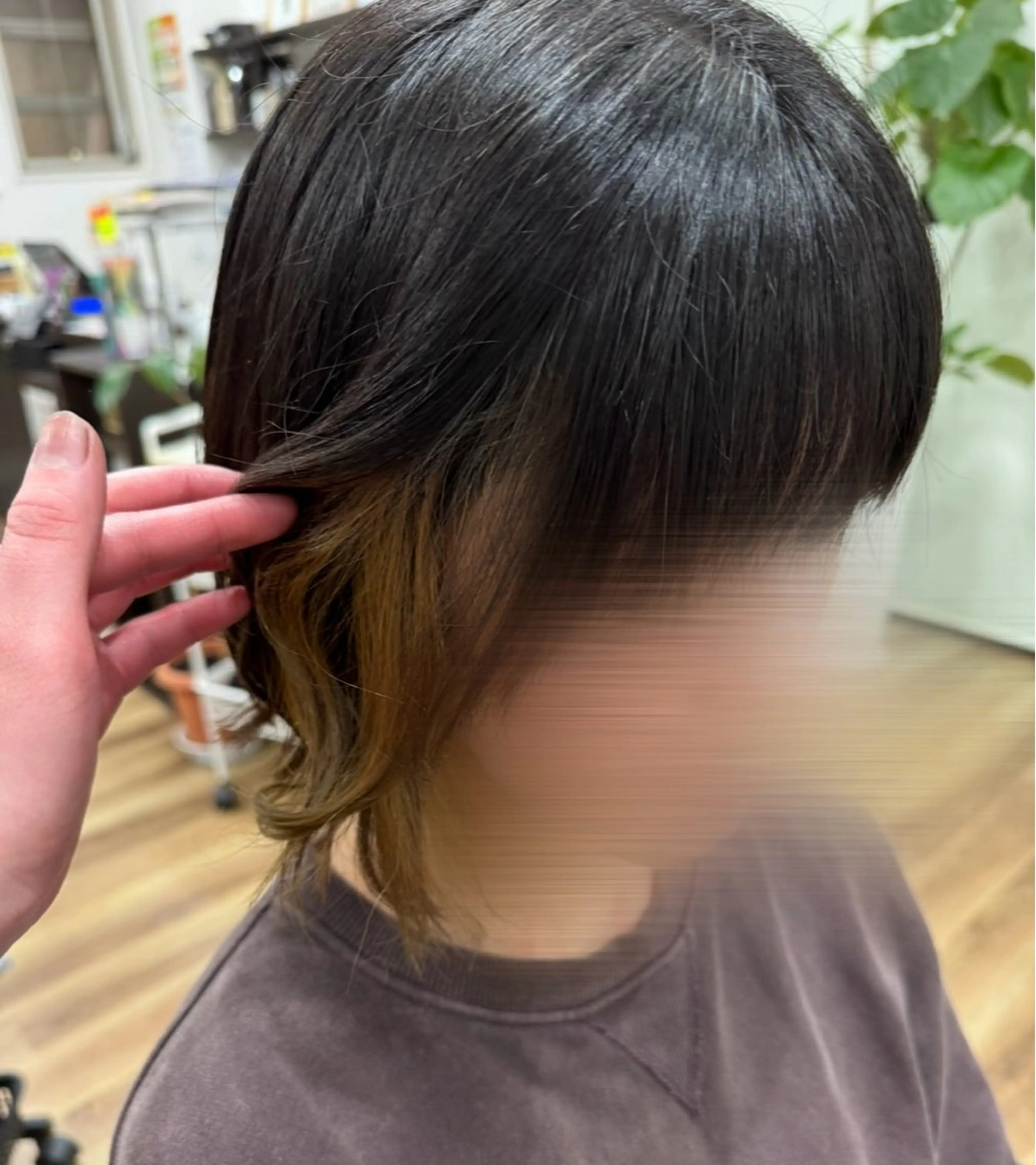 ショート ヘアカラー 森 音遠のヘアスタイル