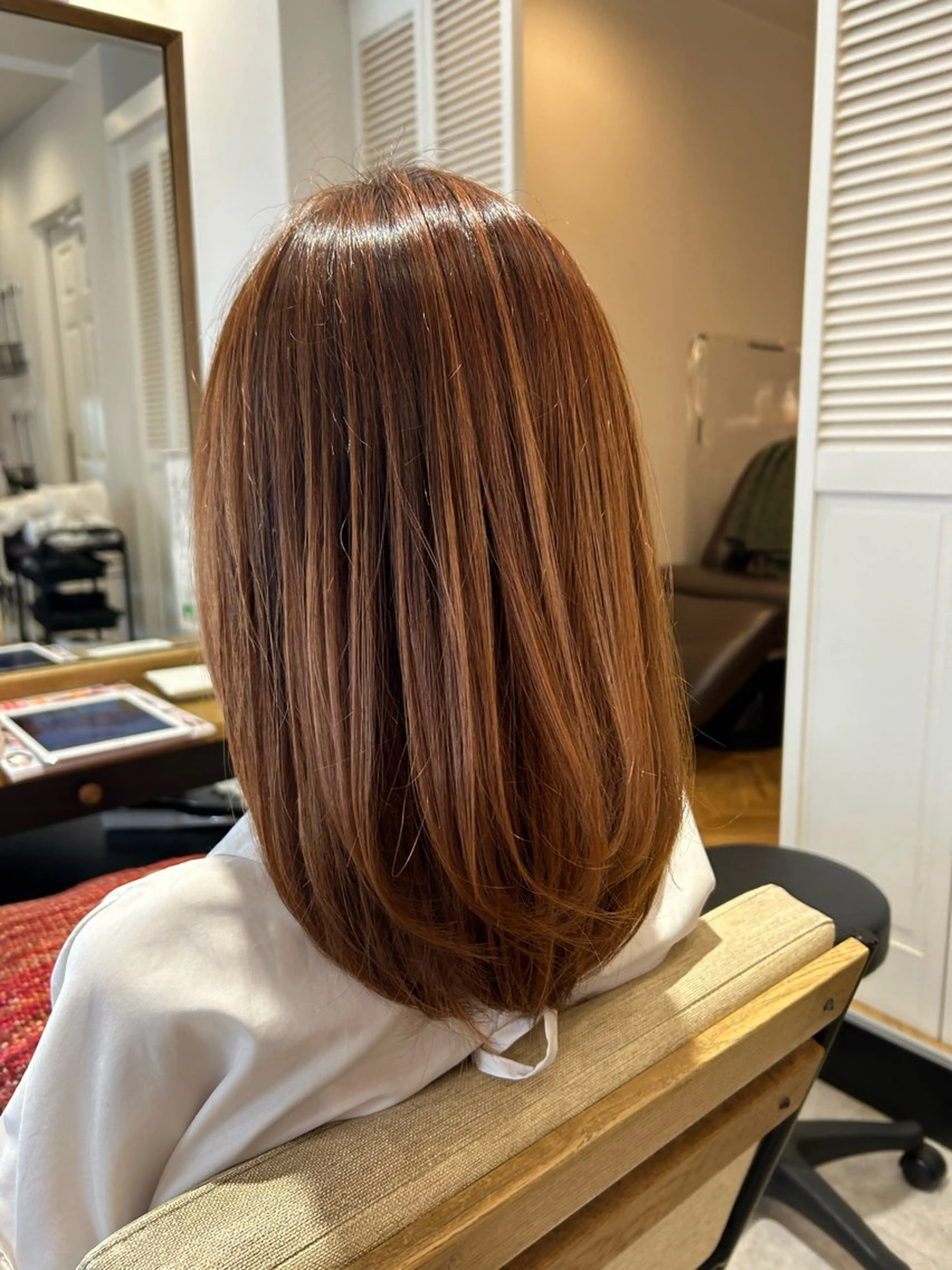 ミディアム ミディアムレイヤー レイヤーカット ナルミ ケイスケのヘアスタイル