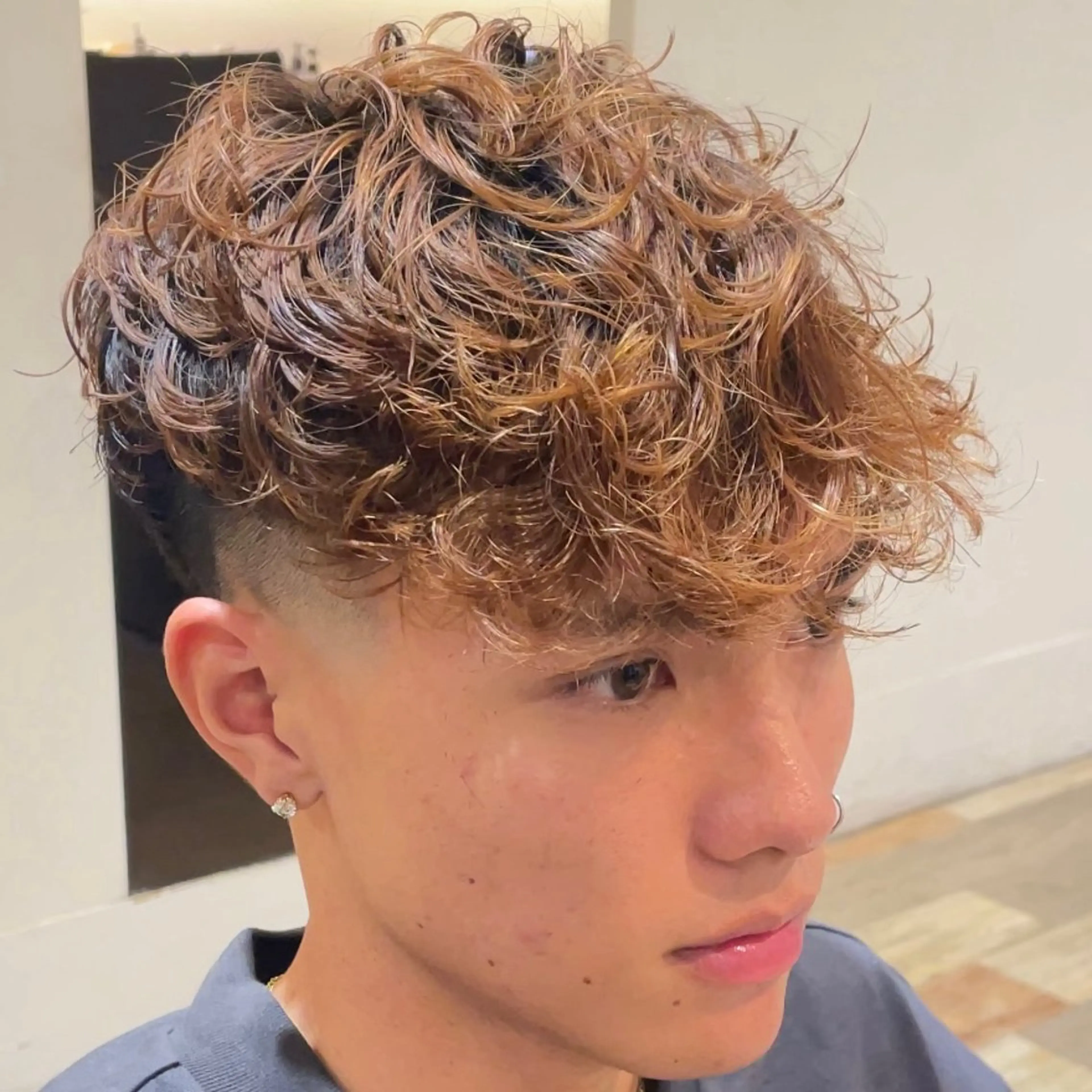 パーマ メンズ カット パーマ メンズサロン🔥 プリストオオサカのヘアスタイル