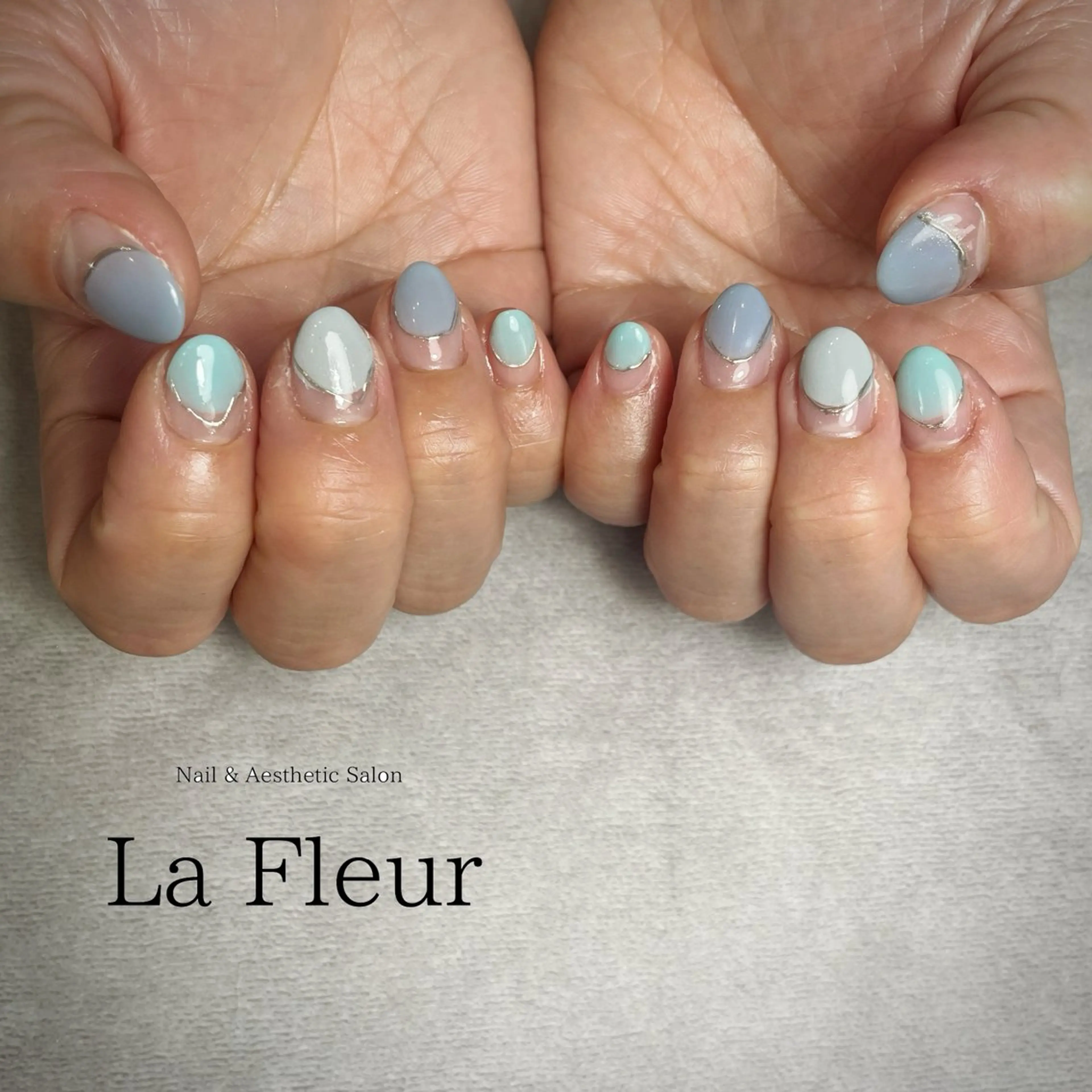 ネイル 水色 ミラーネイル パステルネイル シルバー シンプルネイル ハンドネイル K Harukaのネイルデザイン