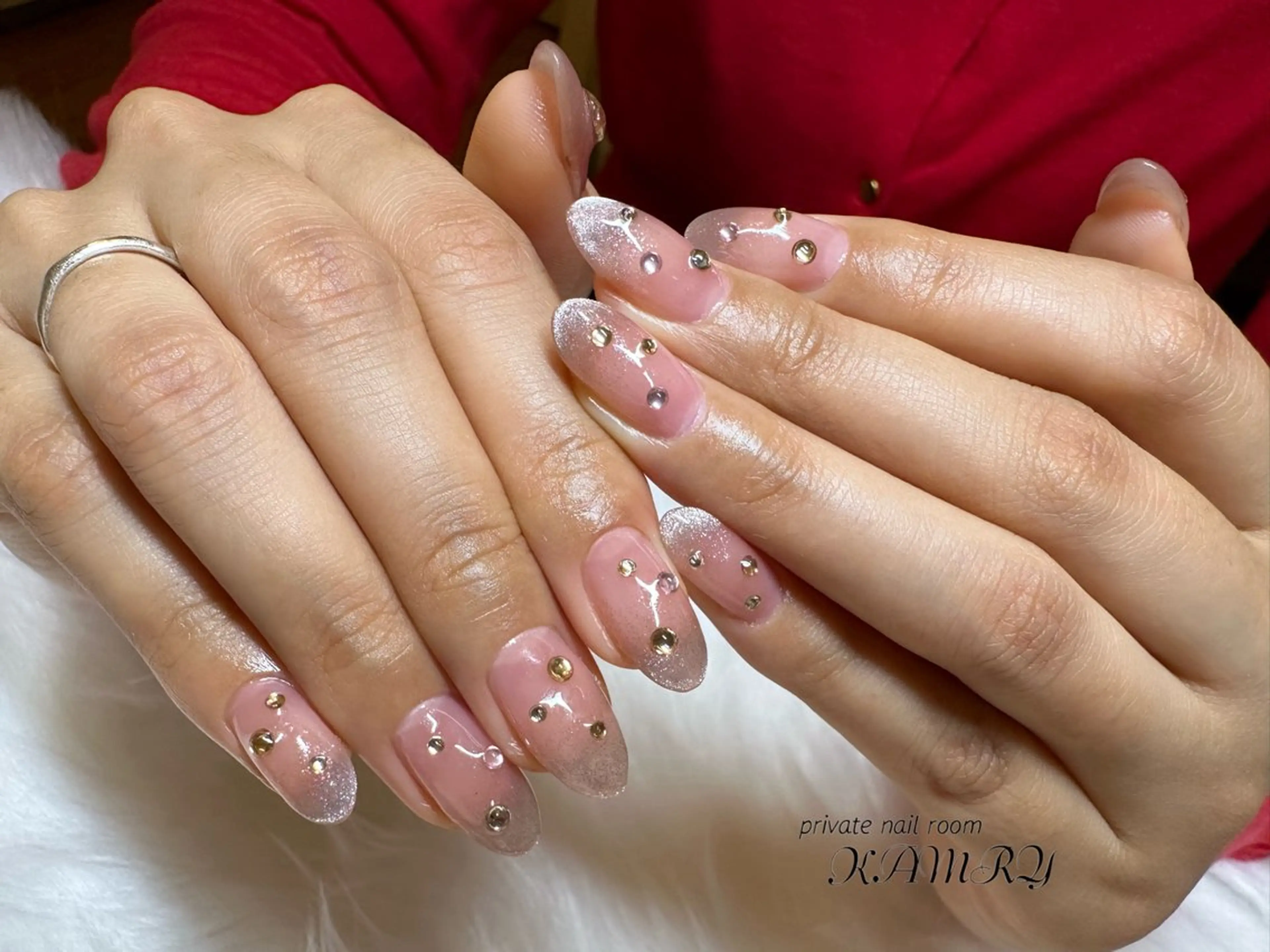 ネイル ストーンネイル ハンドネイル La ala nailのネイルデザイン