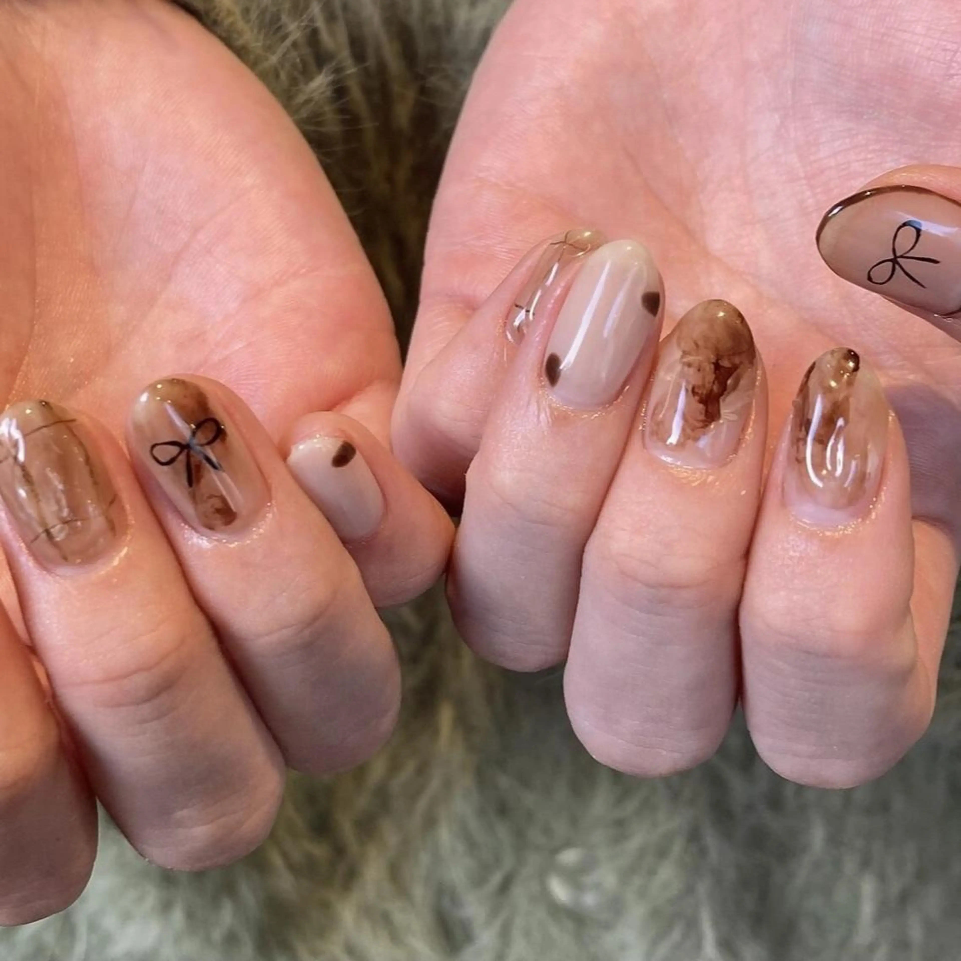 ネイル アートネイル クリアネイル フレンチネイル ジェルネイル ガラスフレンチ ハンドネイル 【パラジェル認定】 newiネイル京橋のネイルデザイン