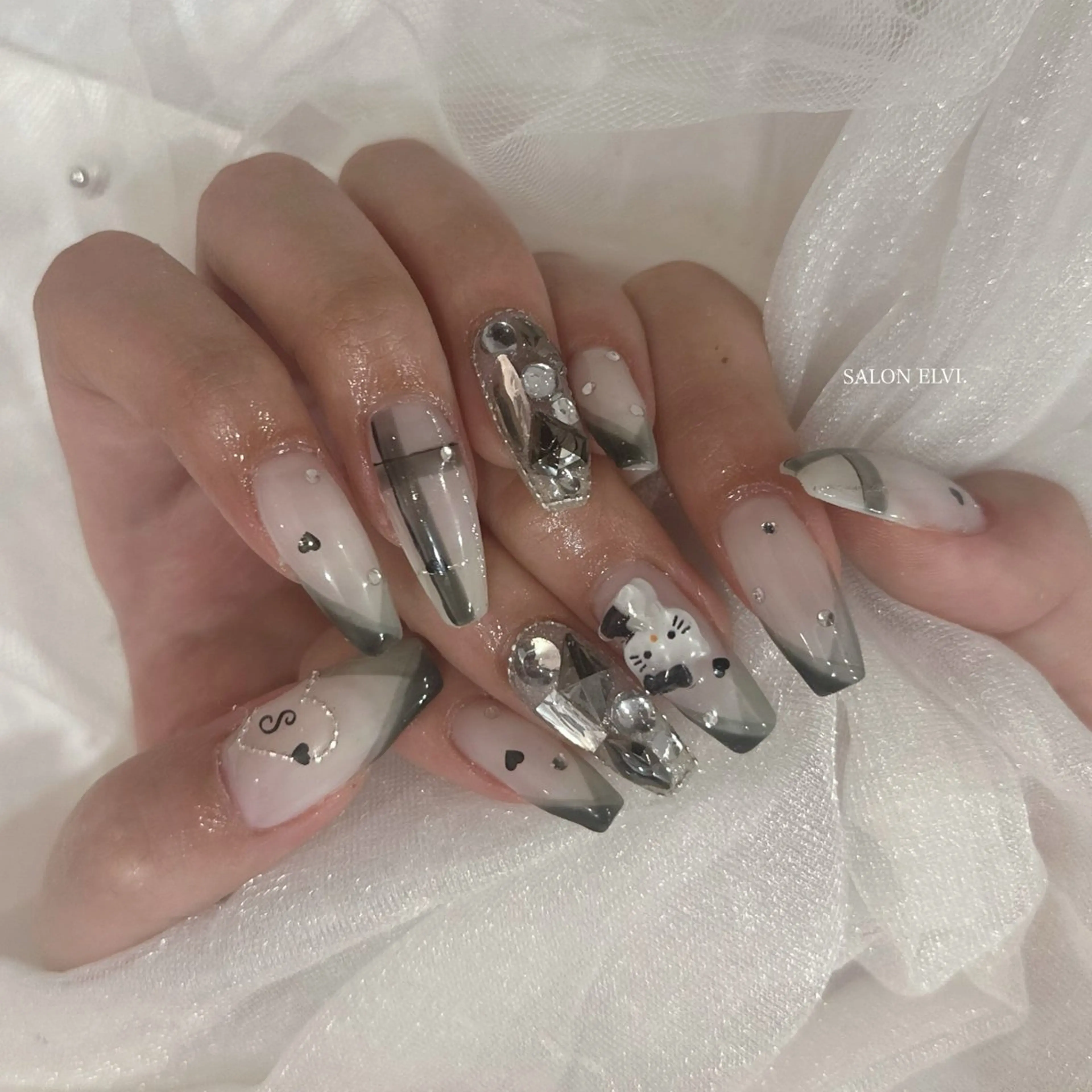 ネイル SALON ELVI.のネイルデザイン