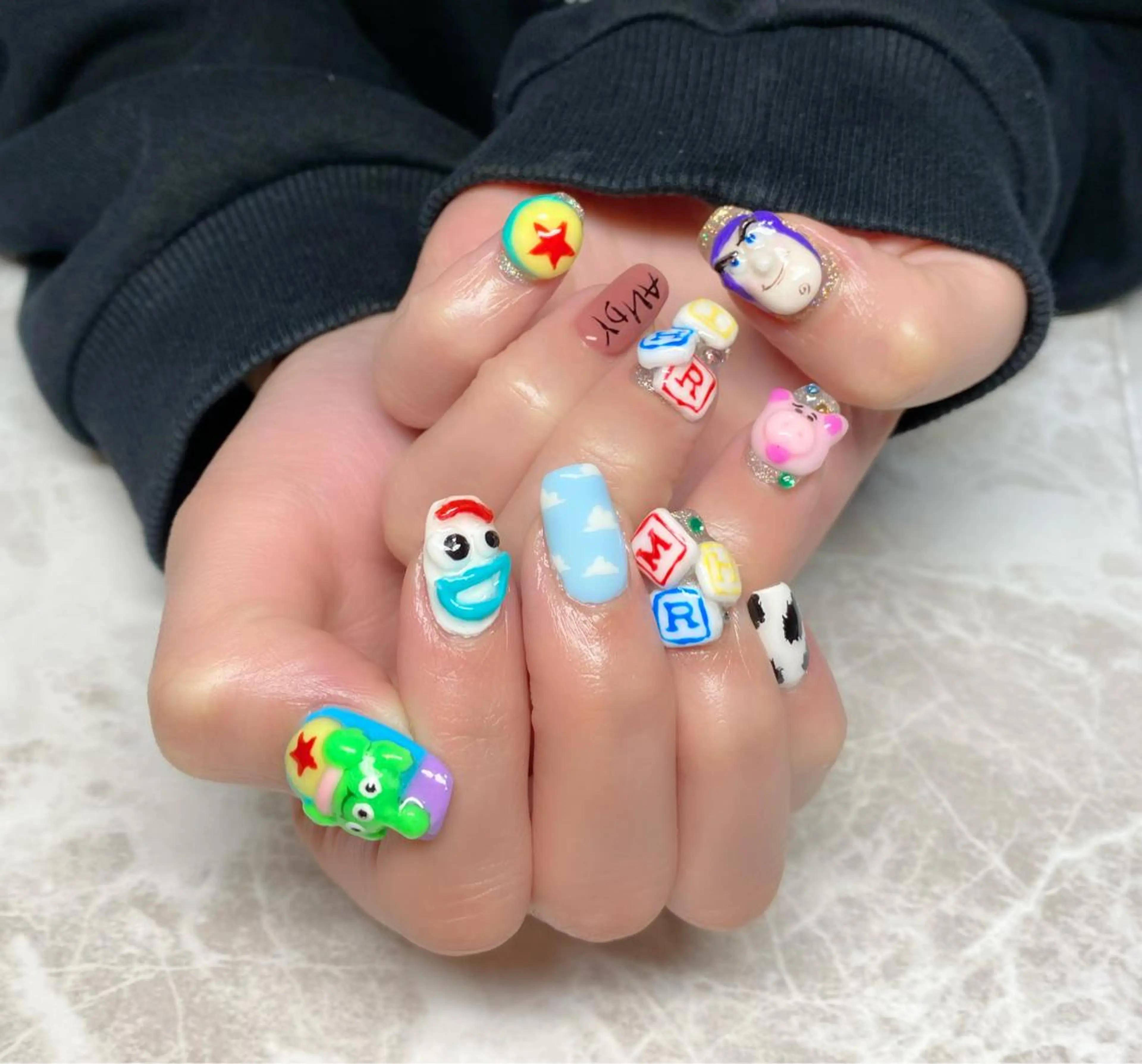 ネイル ハンドネイル ゆぴねいる yupinailのネイルデザイン