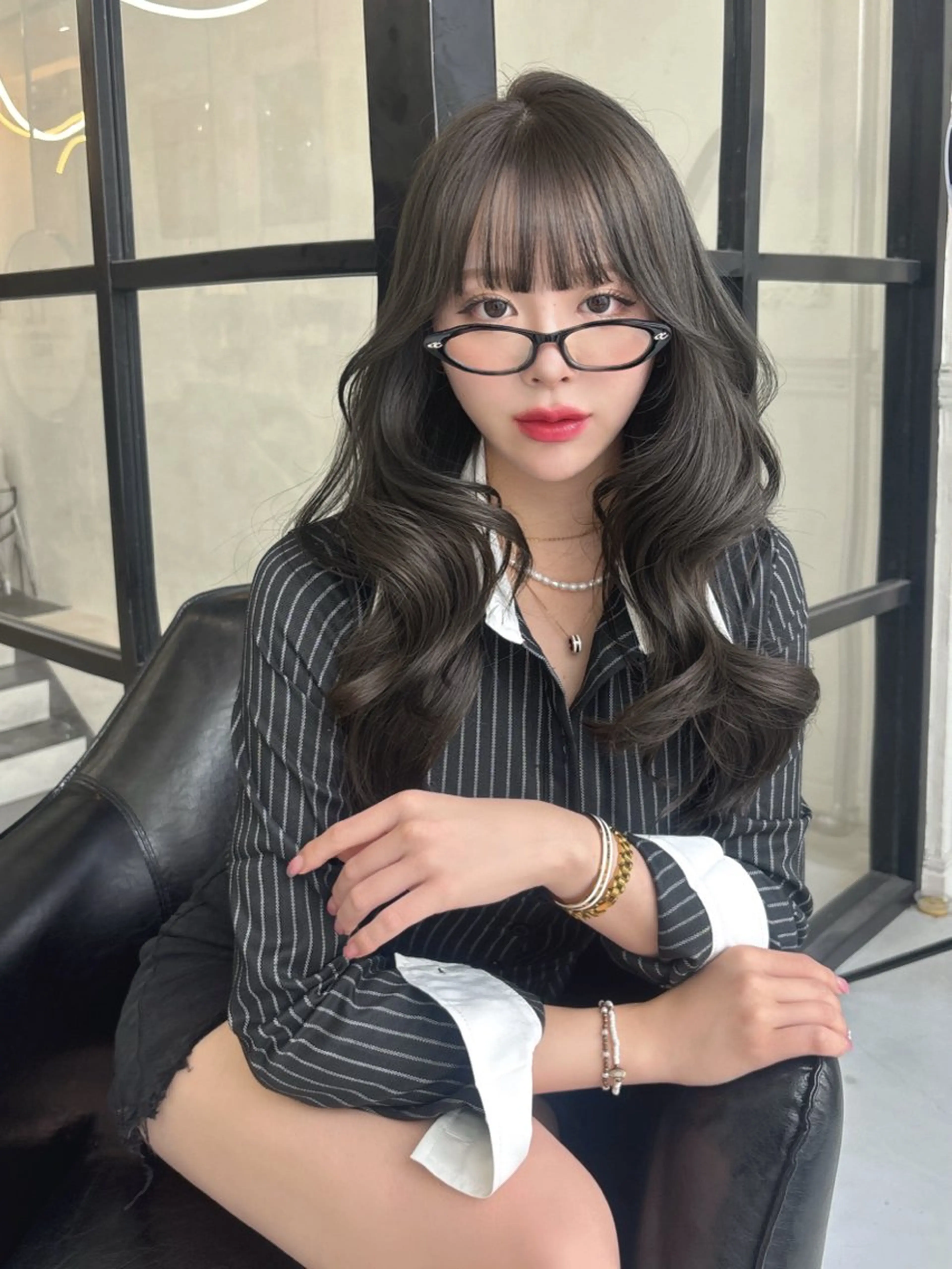 ロング カラー 透明感カラー グレージュ オリーブグレージュ オリーブグレー レイヤーカット カット ヘアカラー トリートメント 佐伯 鼓乃美のヘアスタイル