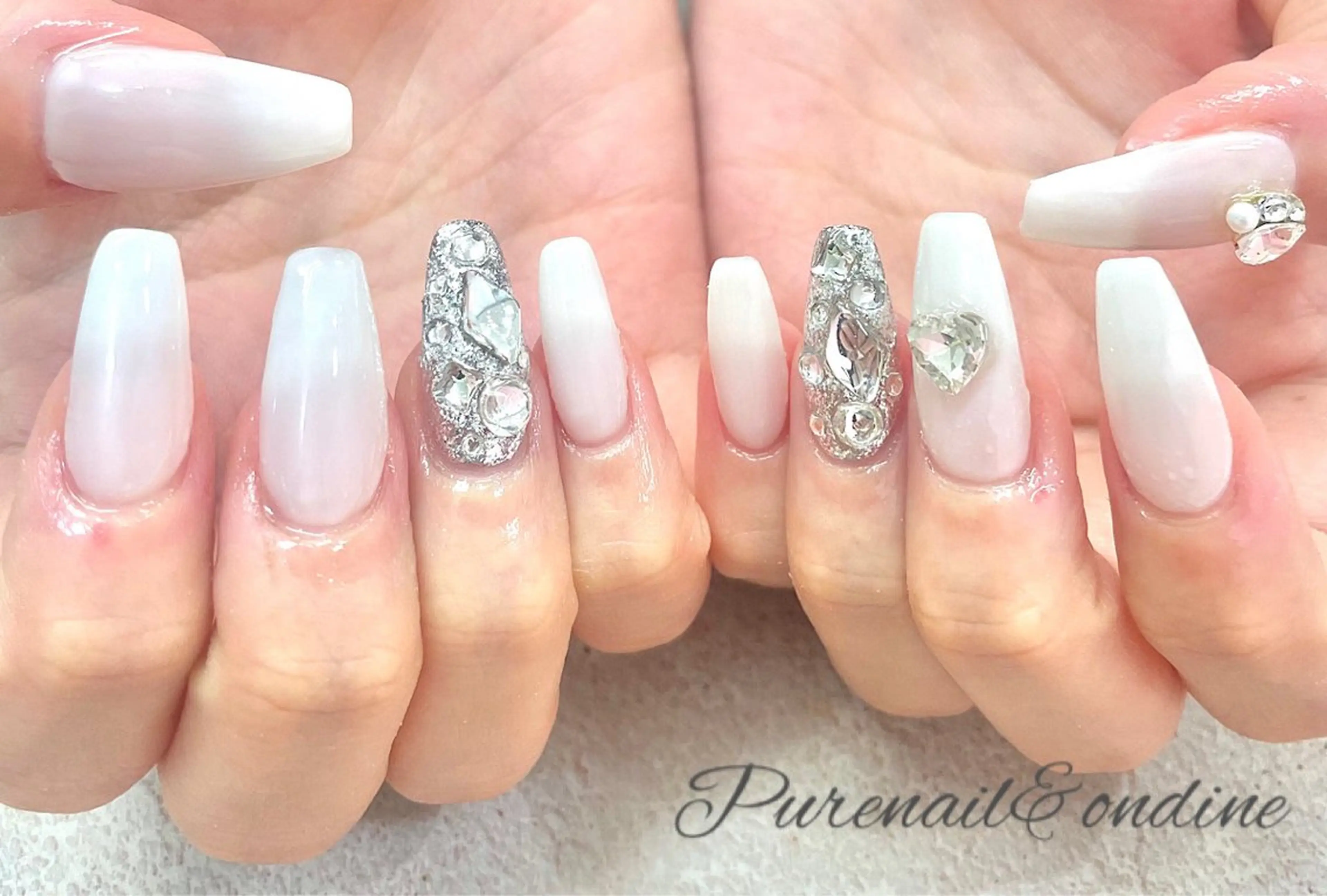 ネイル ハンドネイル ピュアネイル& オンディーヌのネイルデザイン