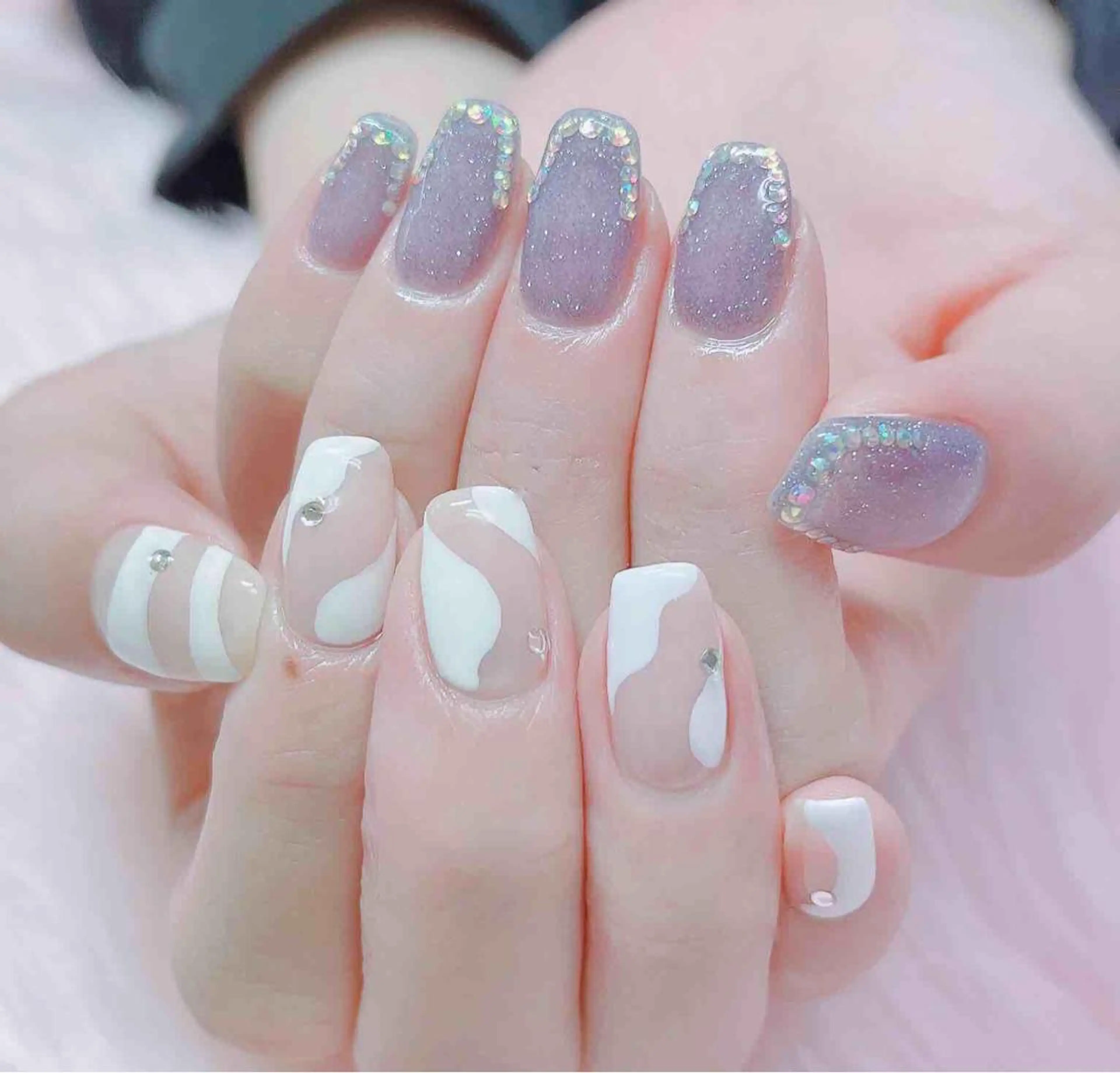 ネイル ハンドネイル MoonNail ユリ🌸のネイルデザイン