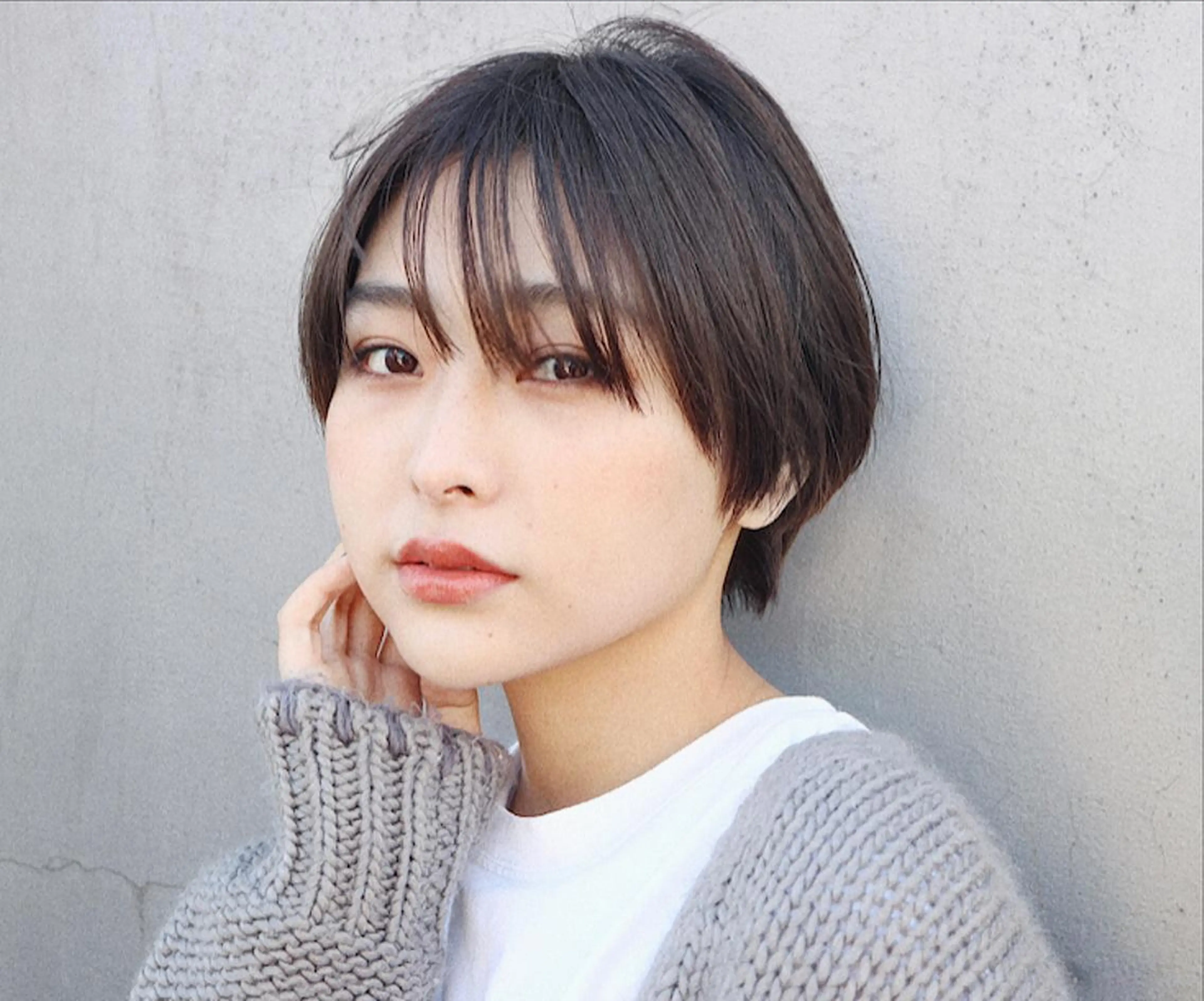ショート カラー ショートボブ ベージュカラー グレージュ オリーブベージュ ボブ 徳本 駿太のヘアスタイル