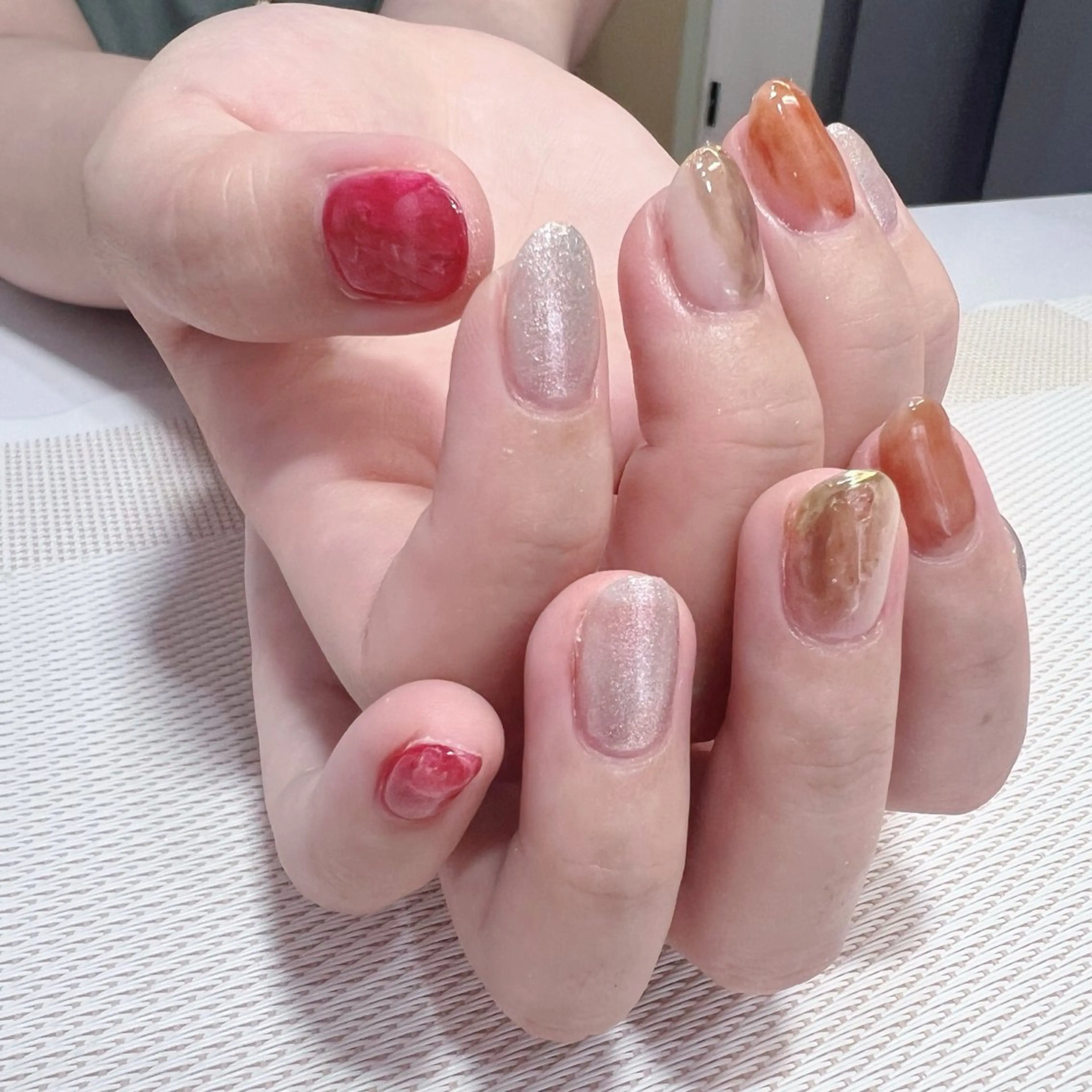 ネイル RIEKO🍒 ワンホン♡推しネイルのネイルデザイン