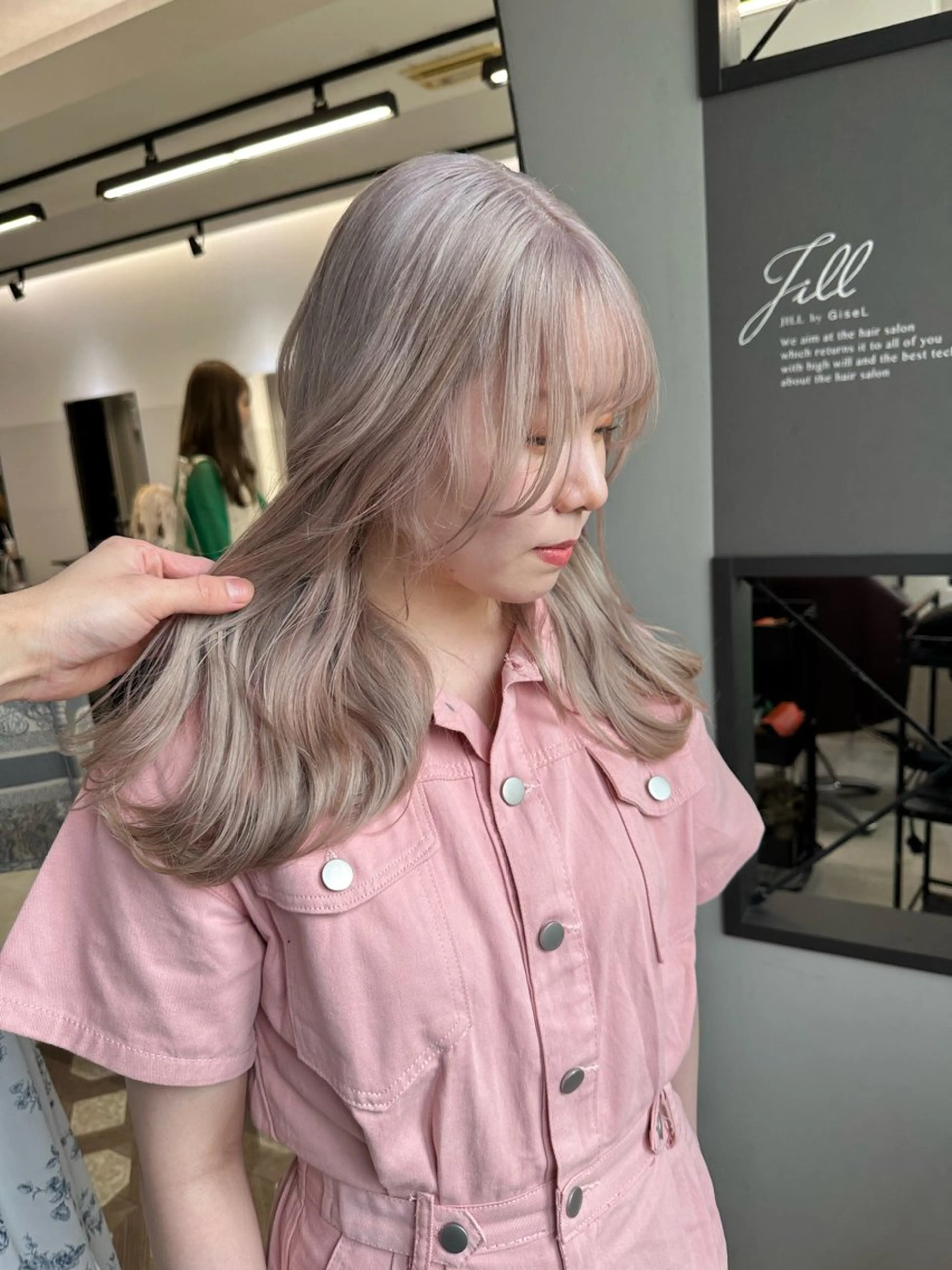 ミディアム カラー 天神大名/ブリーチ 鶴岡和幸/ハイトーンのヘアスタイル