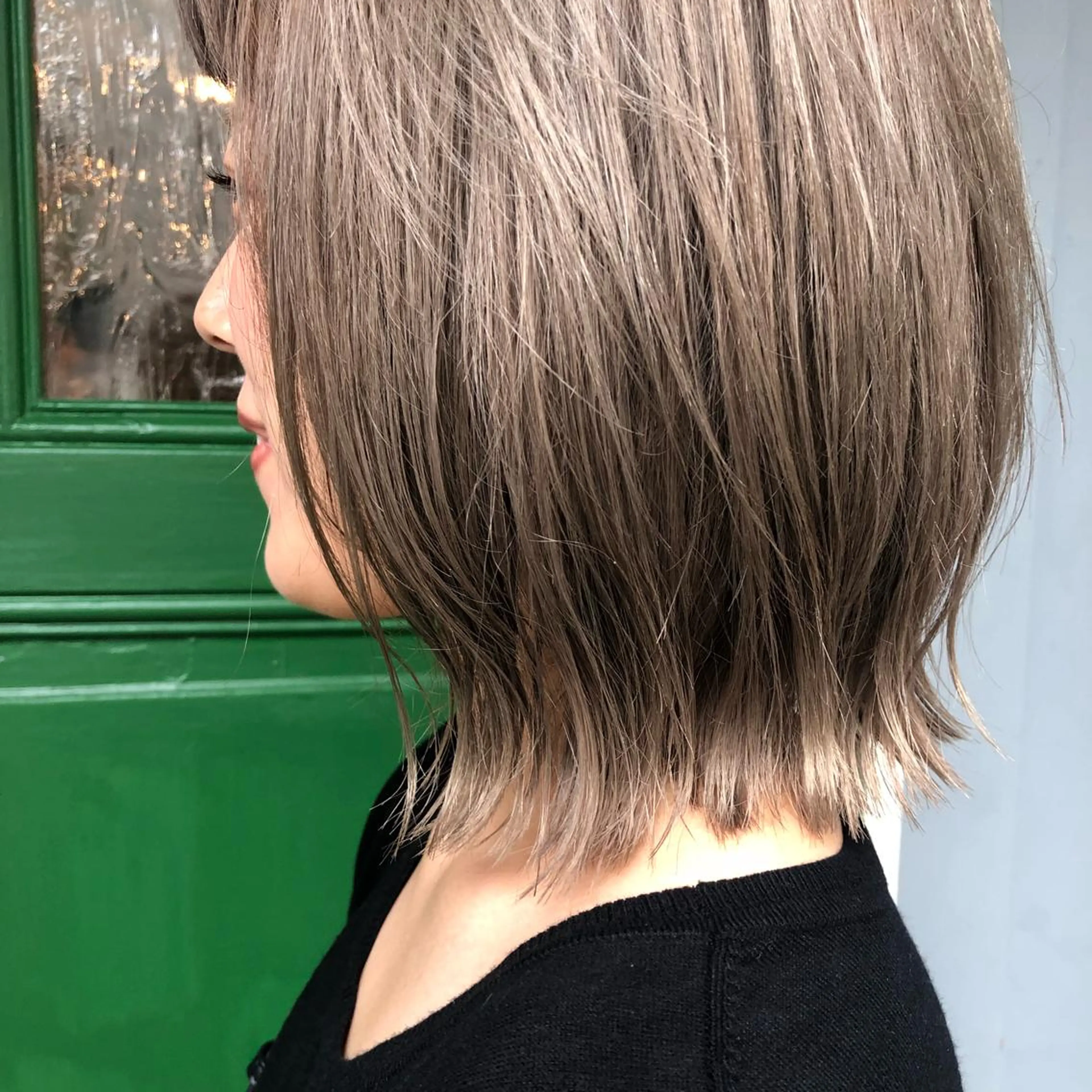 ショート カラー ベージュカラー ブリーチ 透明感カラー ミルクティーベージュ ヘアカラー トリートメント ヘッドスパ BRITS 渡辺 菜々子のヘアスタイル