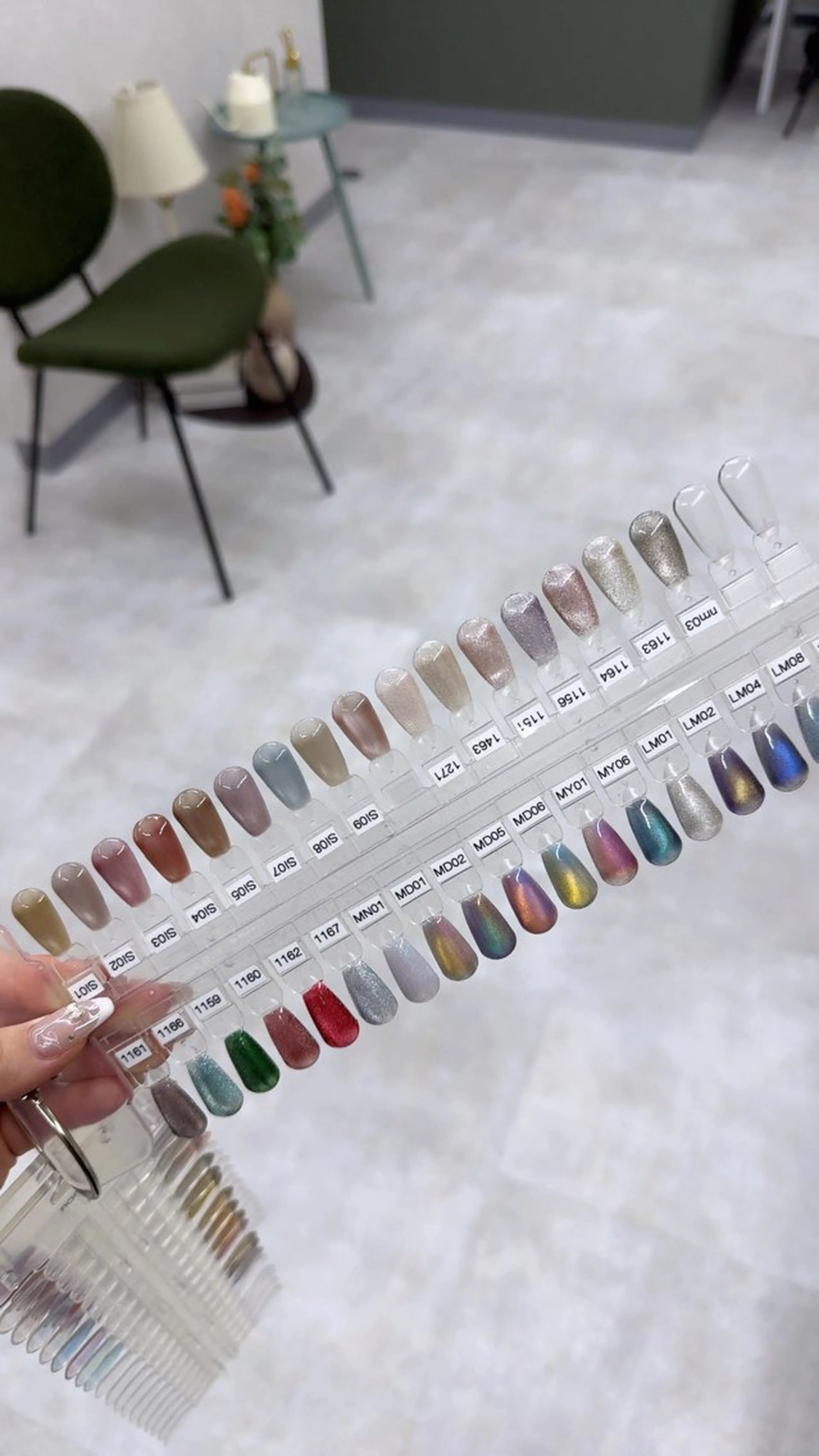 ネイル マグネットネイル Ihoji Hotaruのネイルデザイン