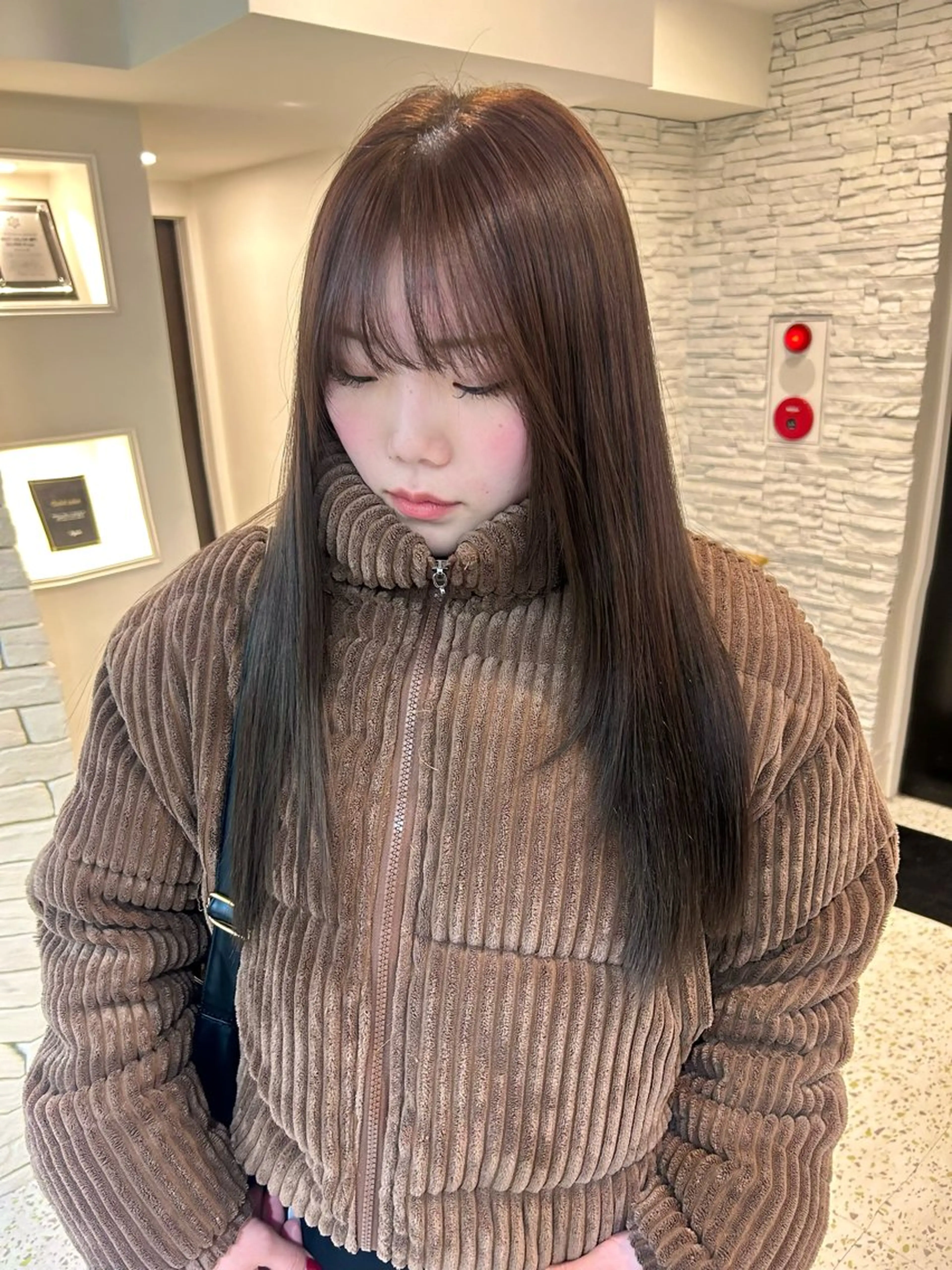 ロング 透明感カラー 莉々子のヘアスタイル