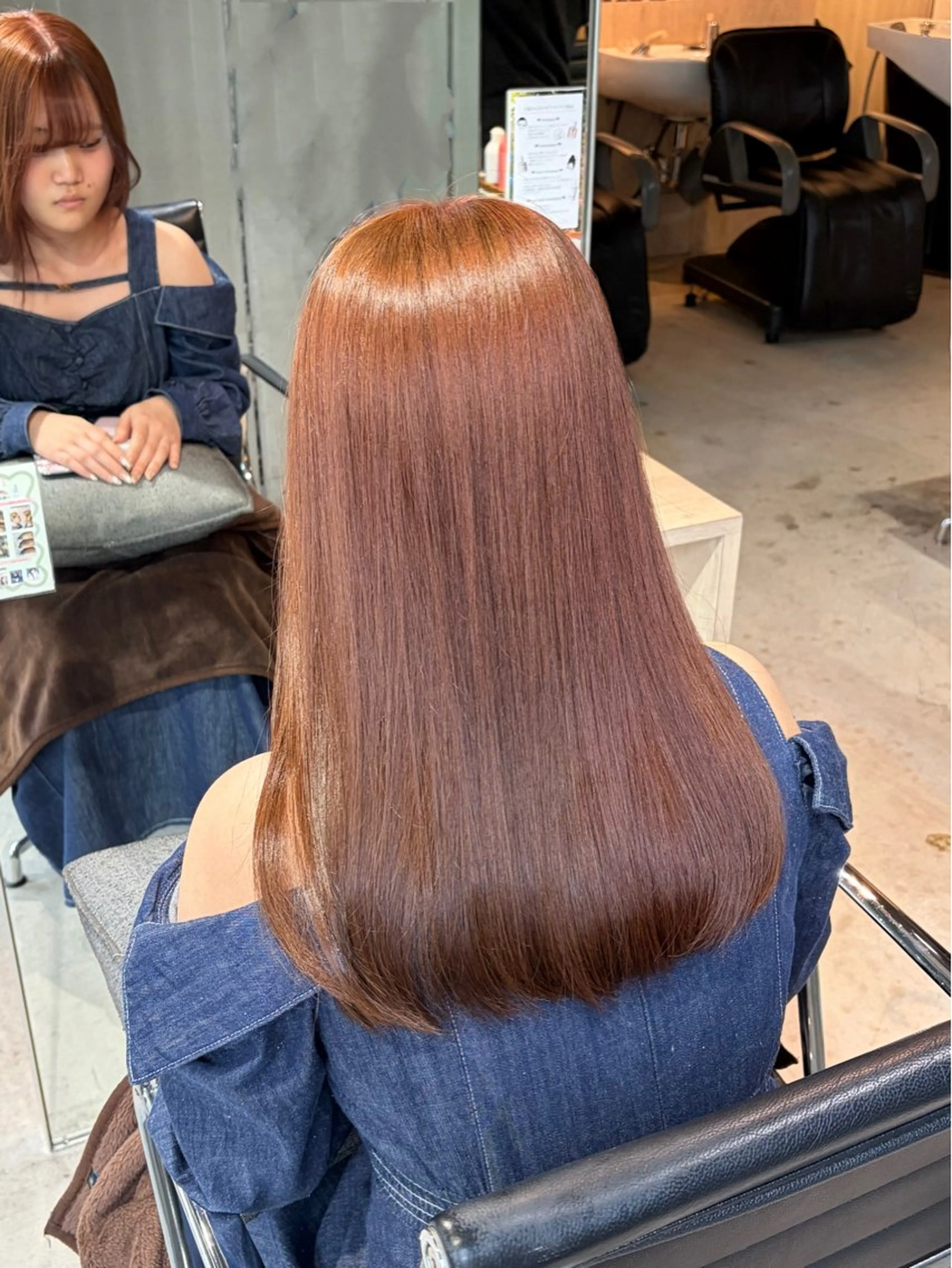 カラー 喜友名 ウララのヘアスタイル