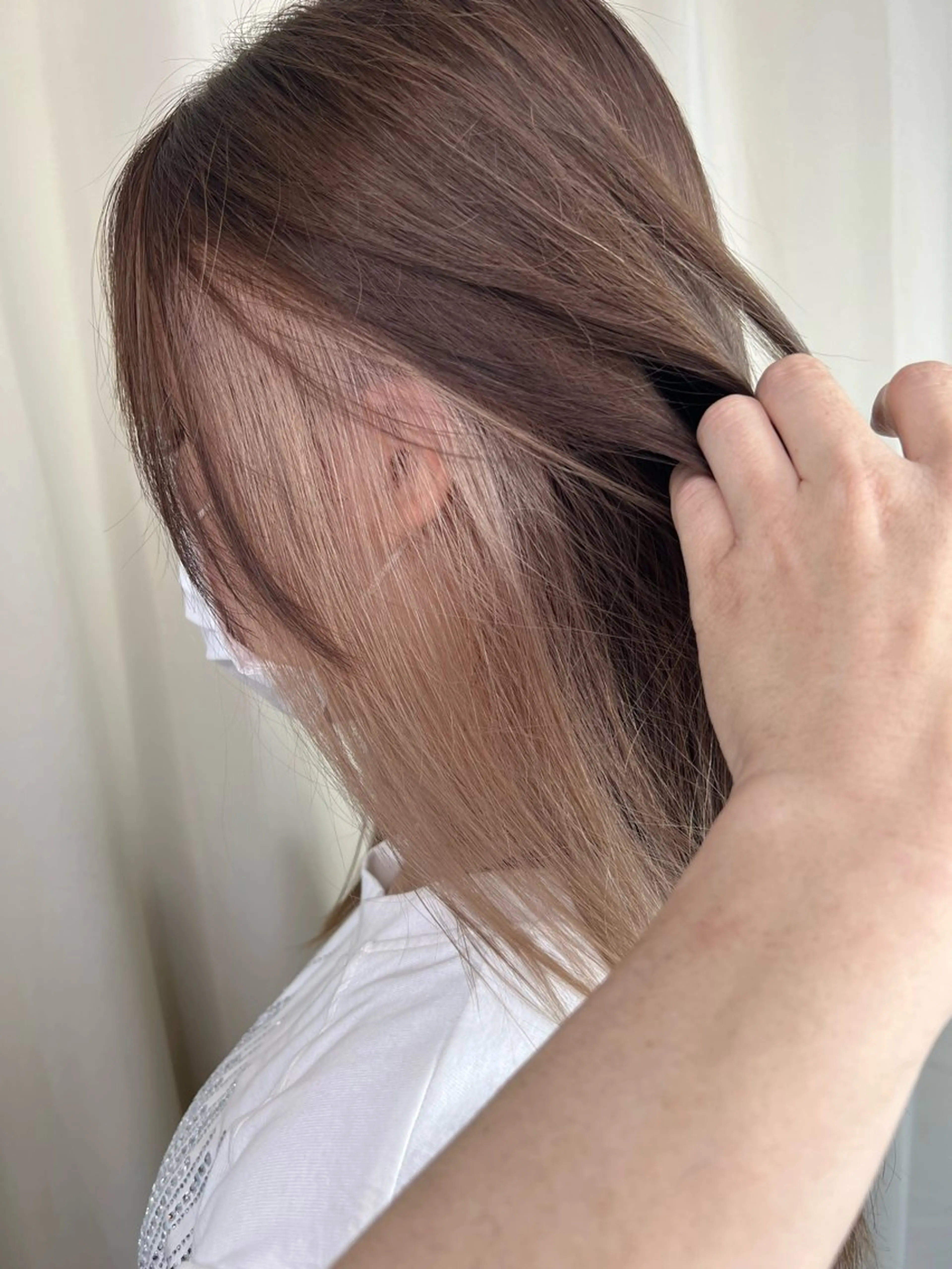 【イヤリングColor】耳周りだけブリーチ＋イヤリング部分だけオンカラー💖の写真