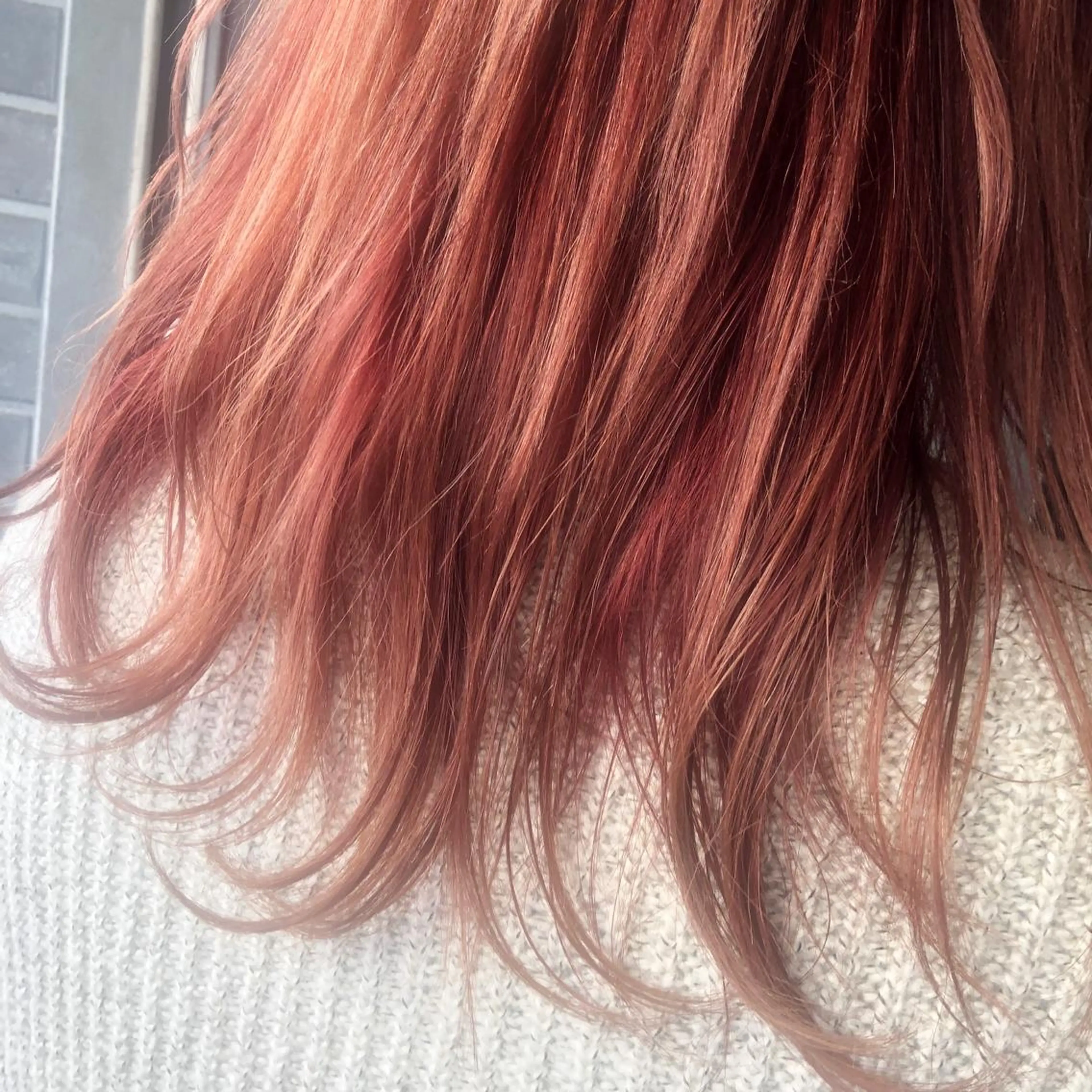 ミディアム カラー パーマ ヘアアレンジ ピンクカラー 【白髪ぼかし 専門GBG】自由が丘のヘアスタイル