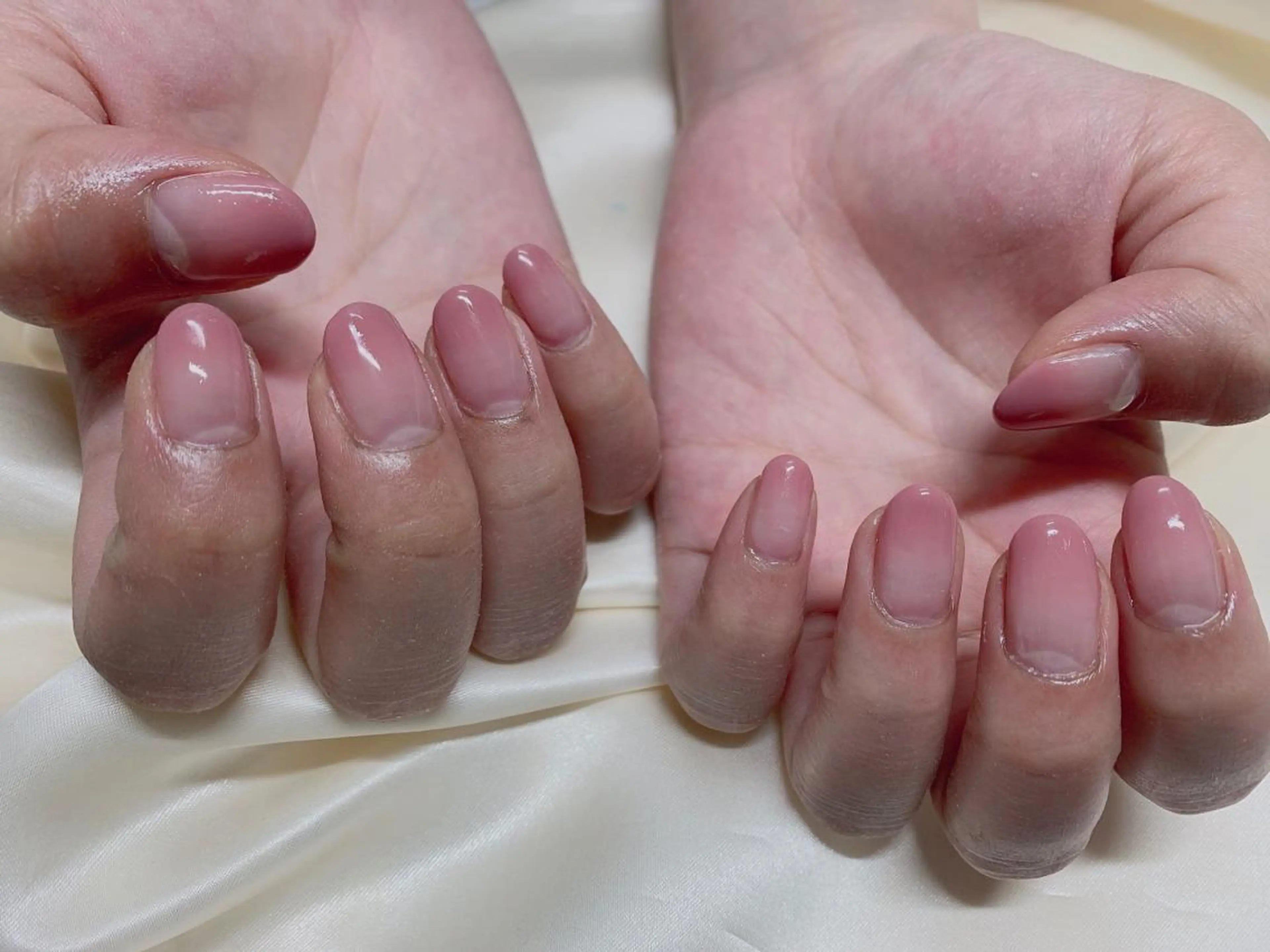 ネイル グラデーション 春ネイル mogunail &blowのネイルデザイン