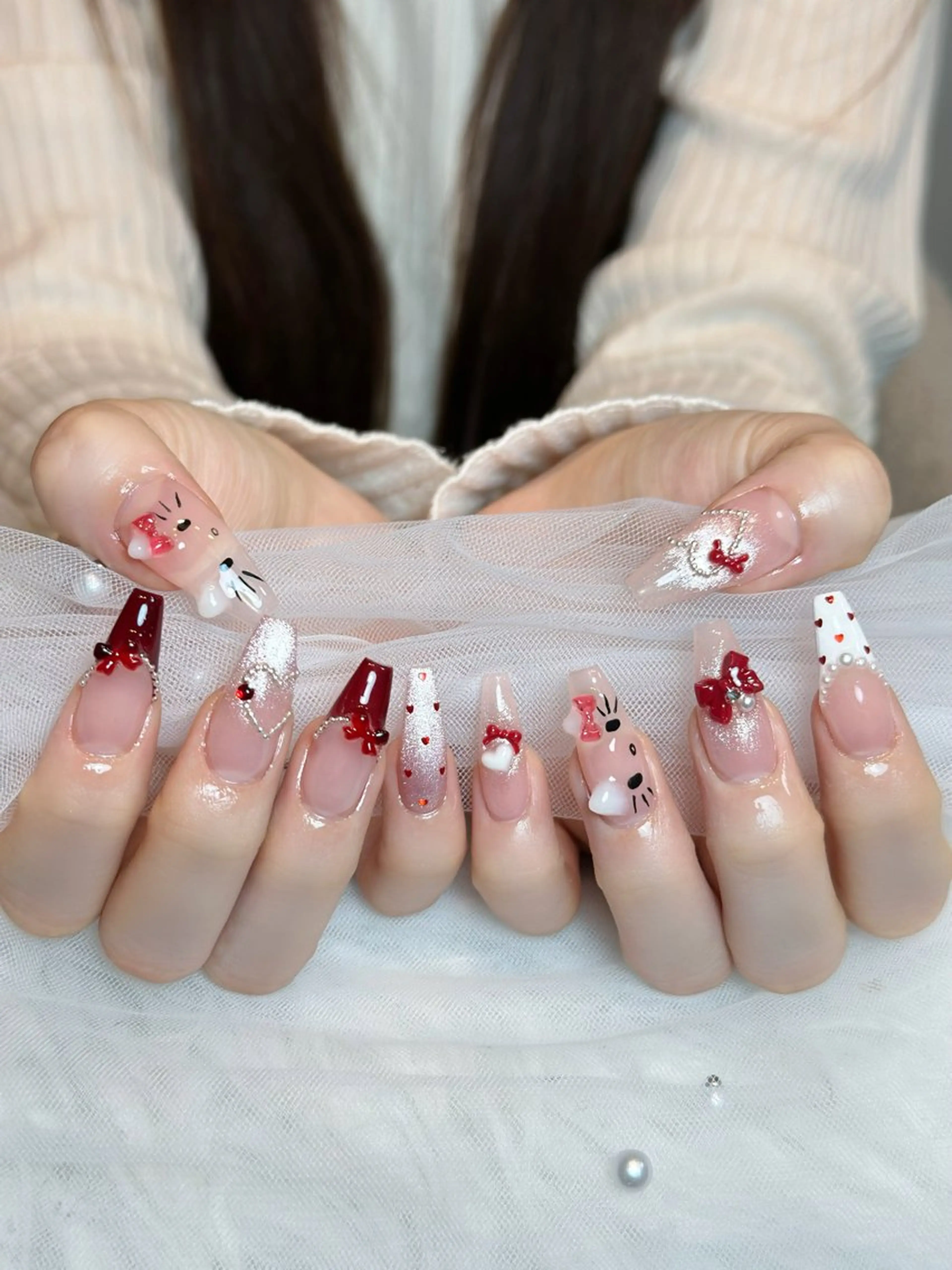 ネイル オーロラネイル ボルドー ブラウン 氷ネイル・うるうるネイル キラキラネイル ハンドネイル Julli NailStudioのネイルデザイン